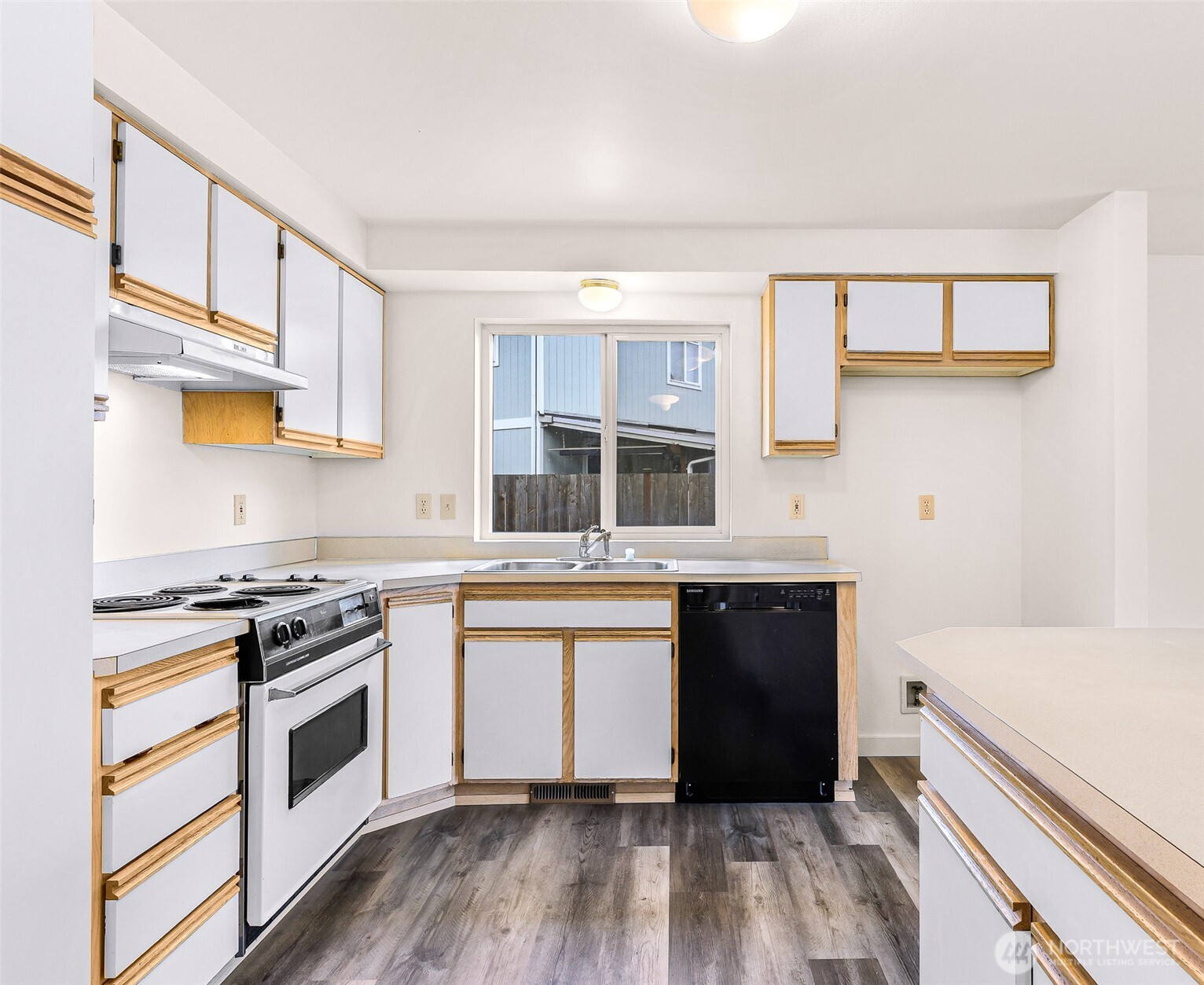 17833 27th Avenue NE, Marysville, WA 98271