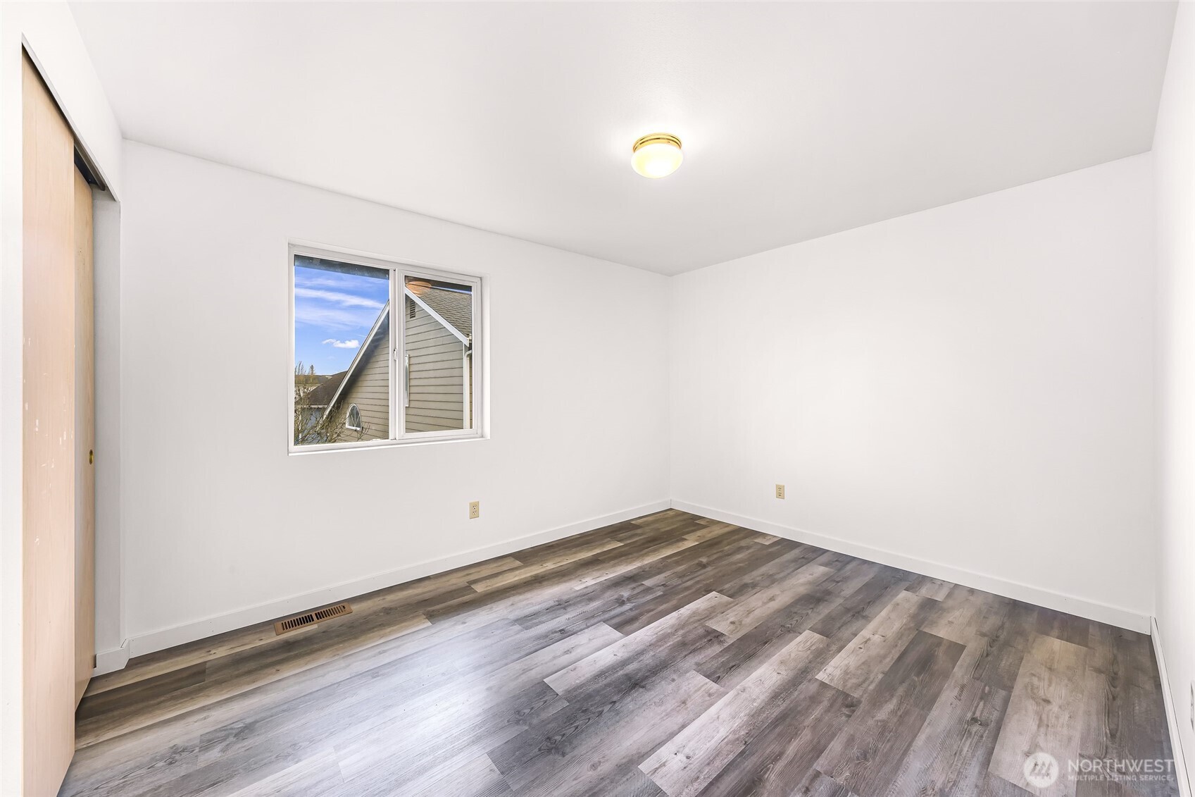 17833 27th Avenue NE, Marysville, WA 98271