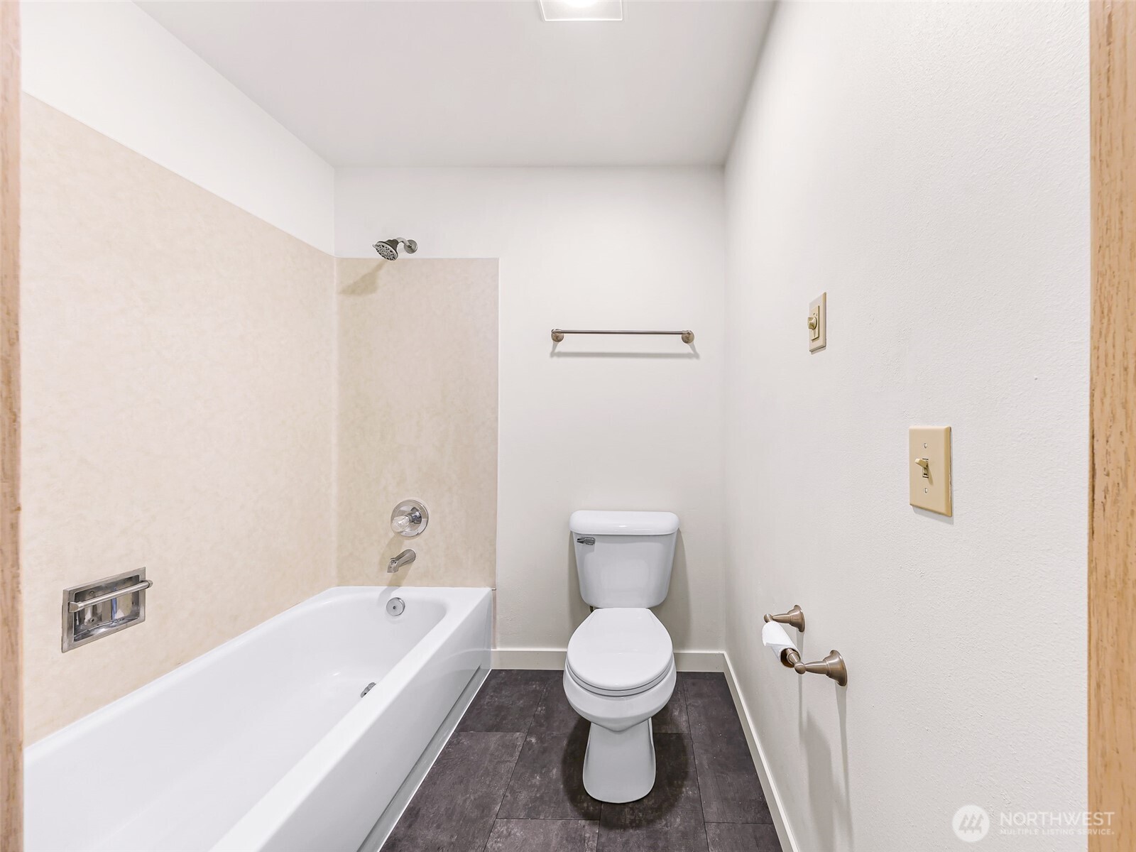 17833 27th Avenue NE, Marysville, WA 98271