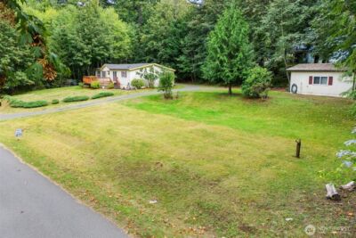 11 SE Fuchsia Avenue , Shelton, WA 98584 - Photo 2