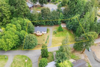 11 SE Fuchsia Avenue , Shelton, WA 98584 - Photo 4