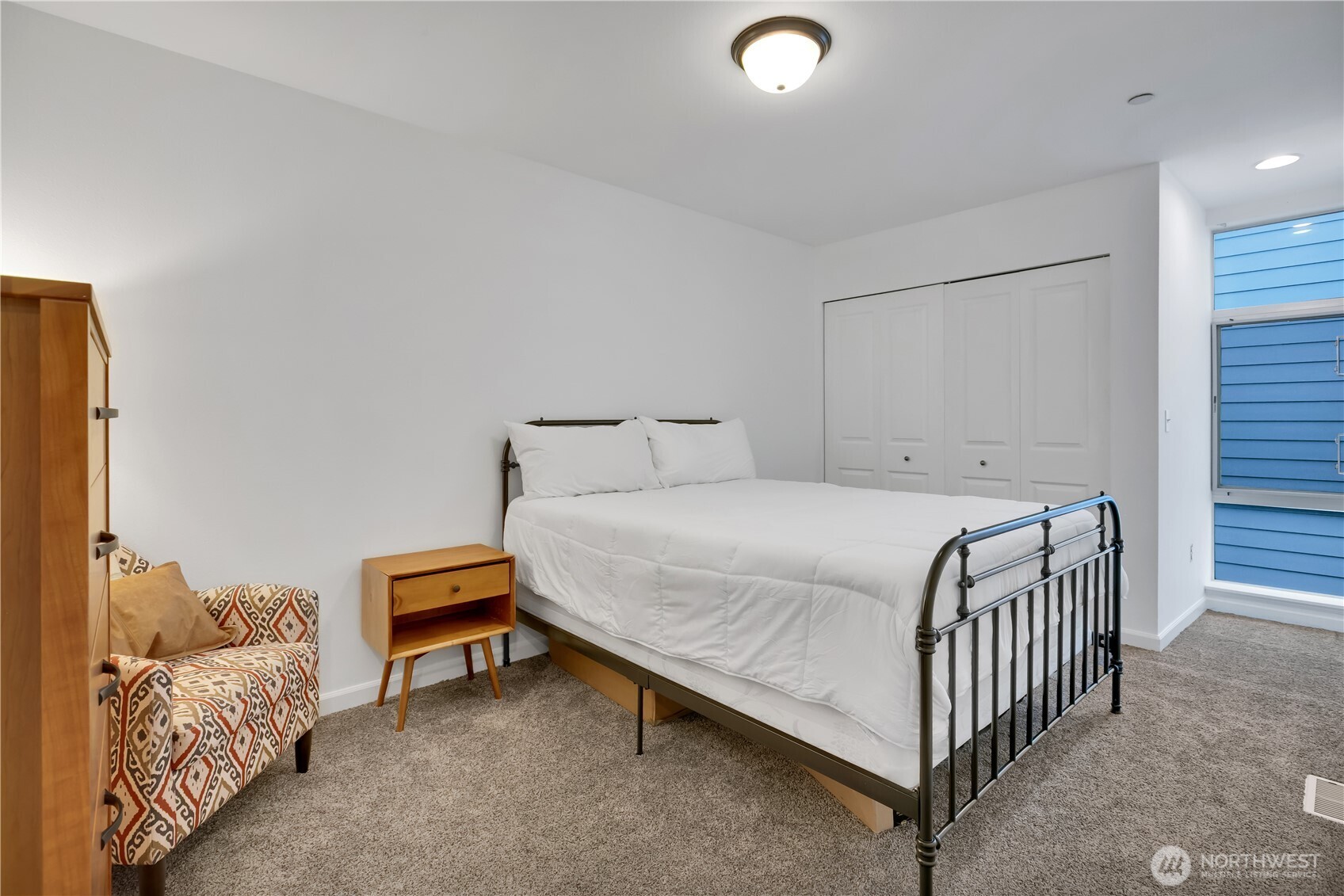 2367 Yakima Court , Tacoma, WA 98405