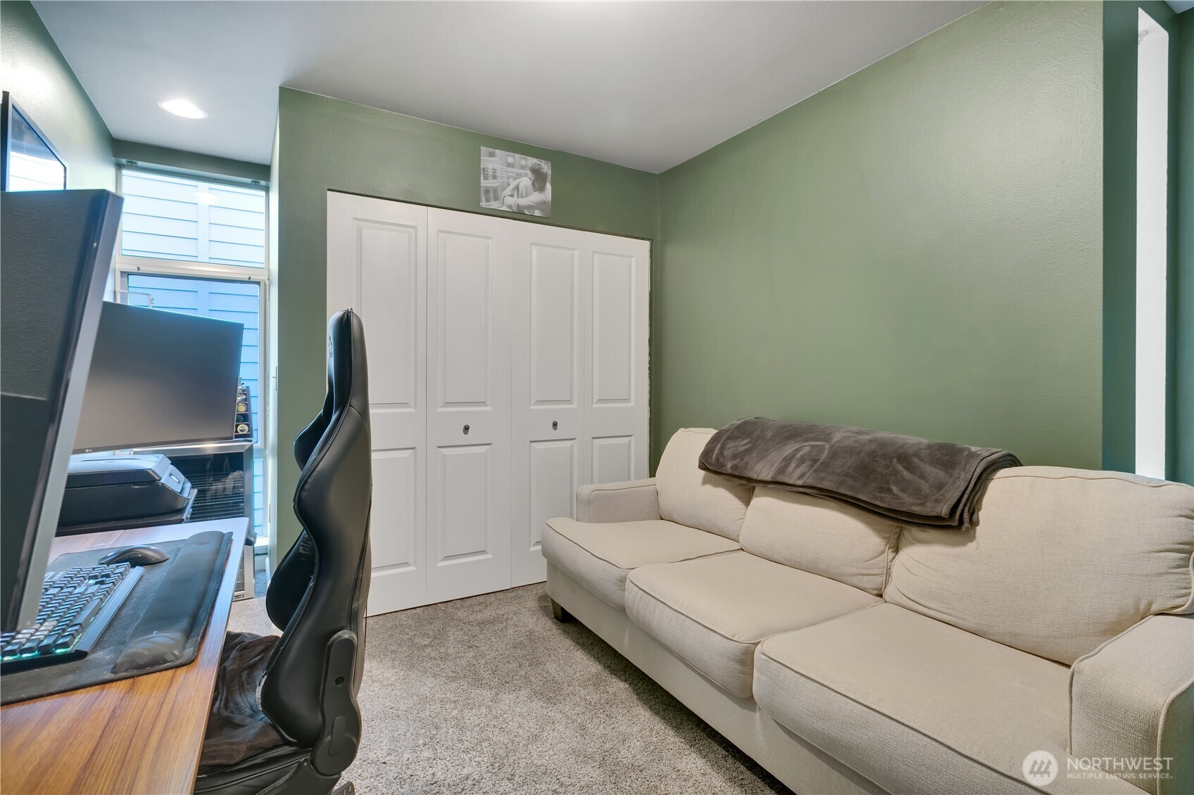2367 Yakima Court , Tacoma, WA 98405