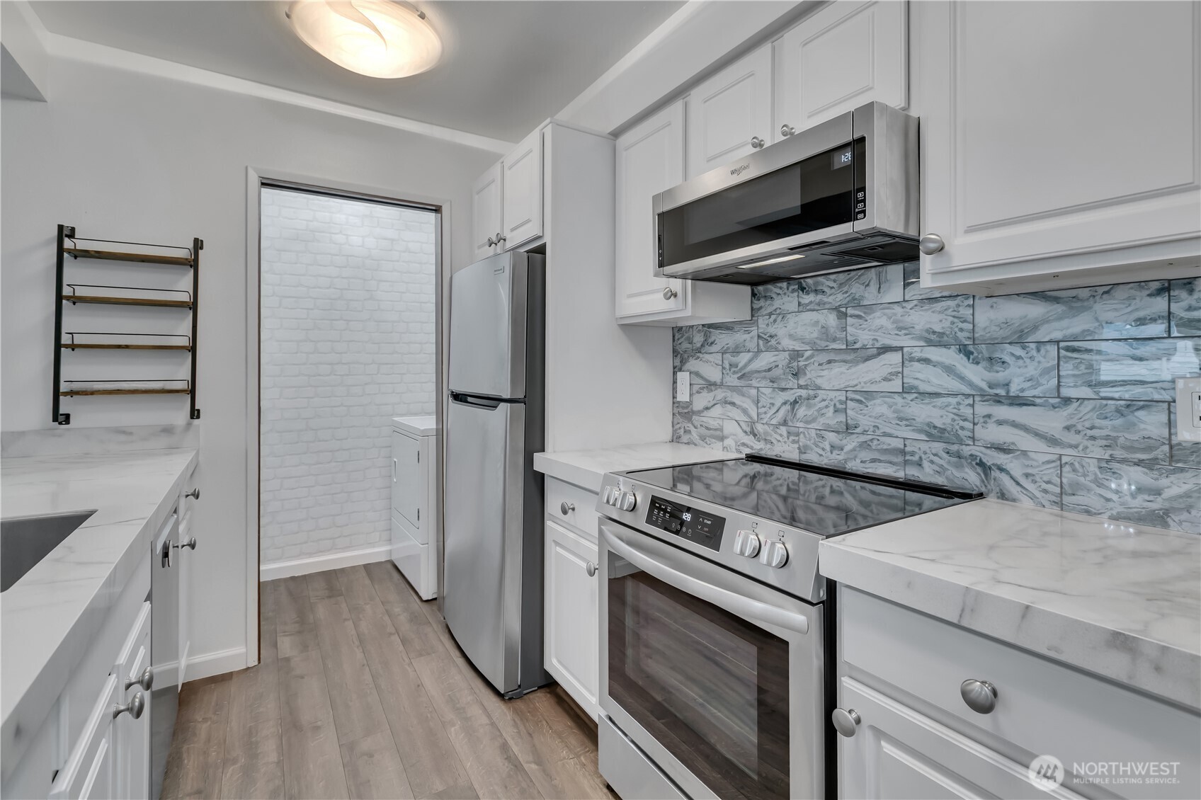 21925 7th Avenue S #A103, Des Moines, WA 98198