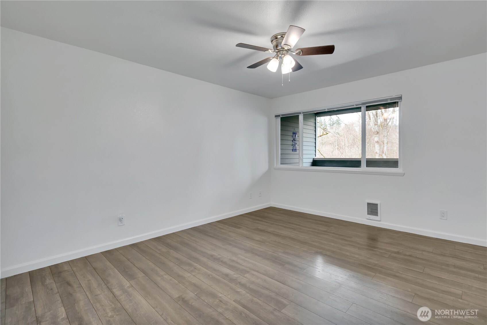 21925 7th Avenue S #A103, Des Moines, WA 98198