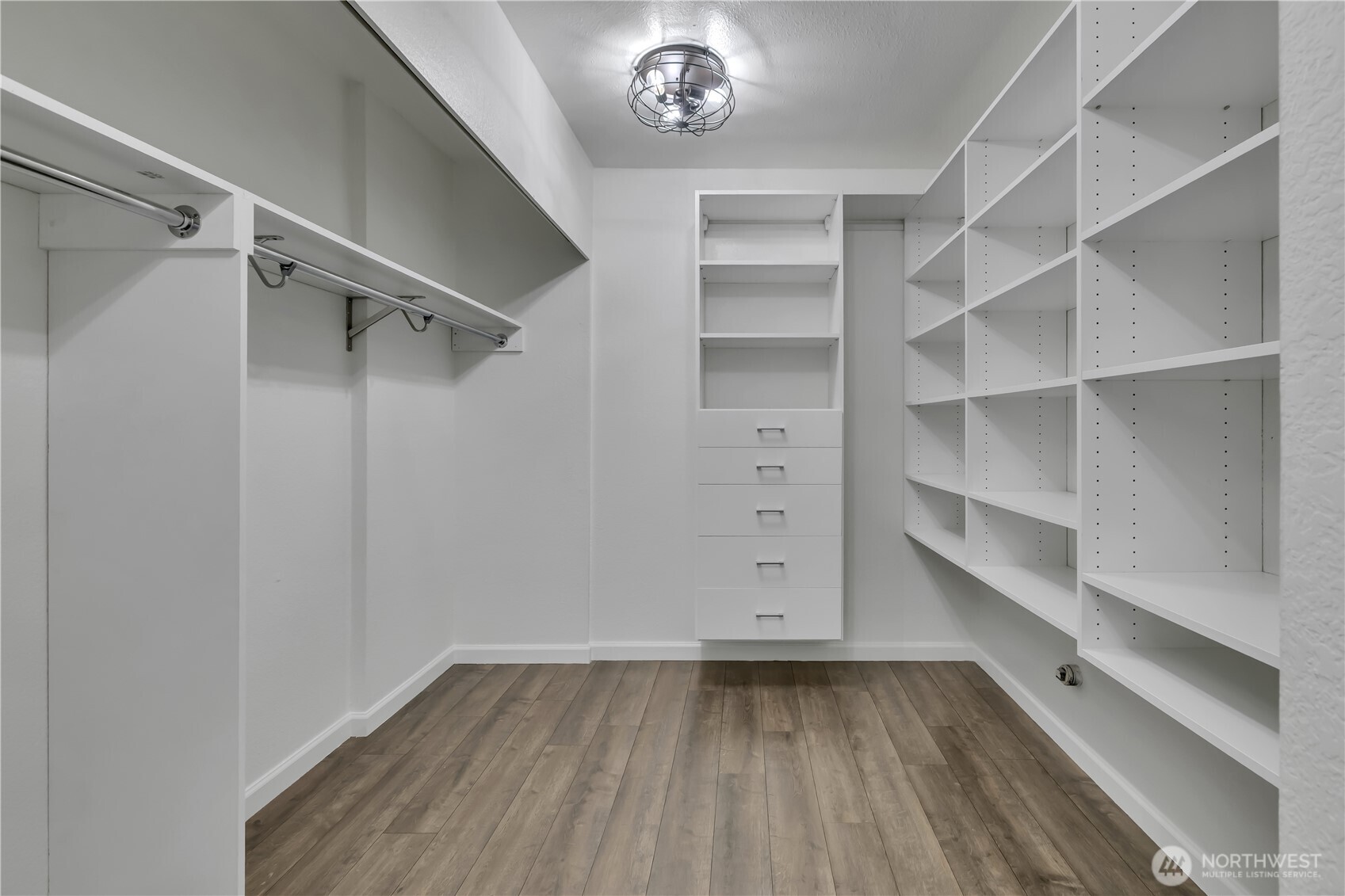 21925 7th Avenue S #A103, Des Moines, WA 98198