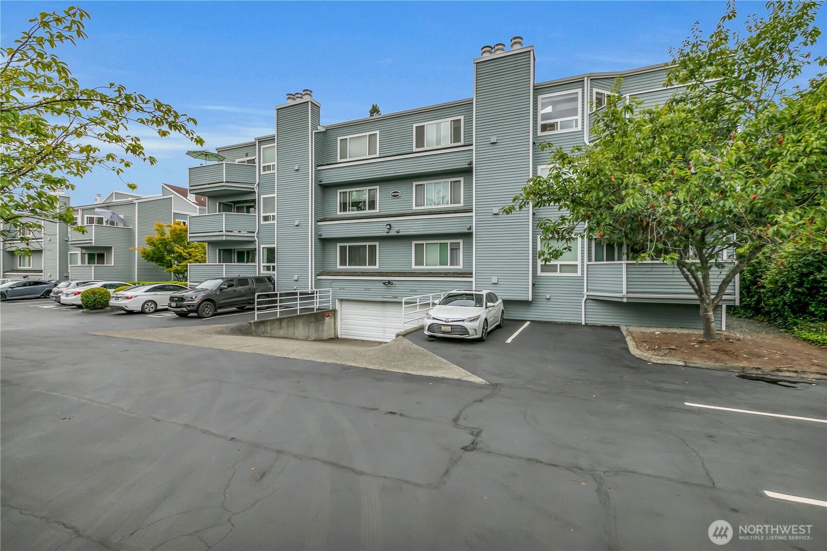 21925 7th Avenue S #A103, Des Moines, WA 98198