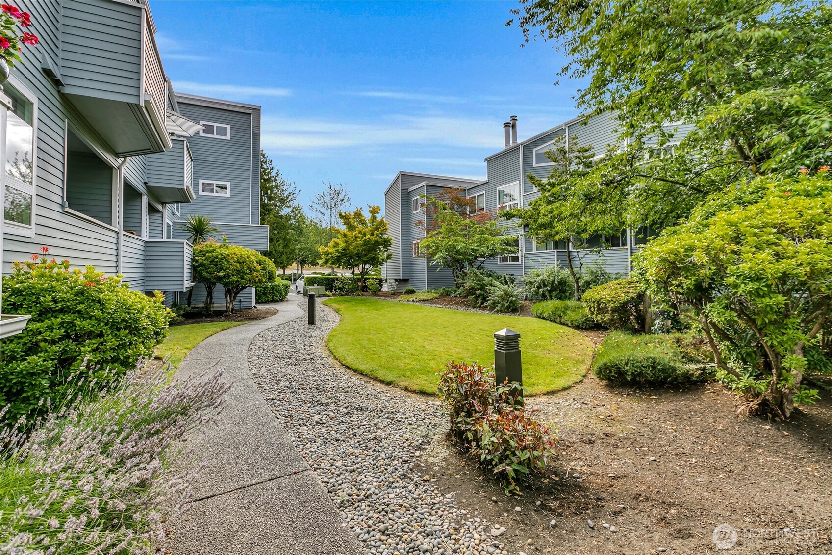 21925 7th Avenue S #A103, Des Moines, WA 98198