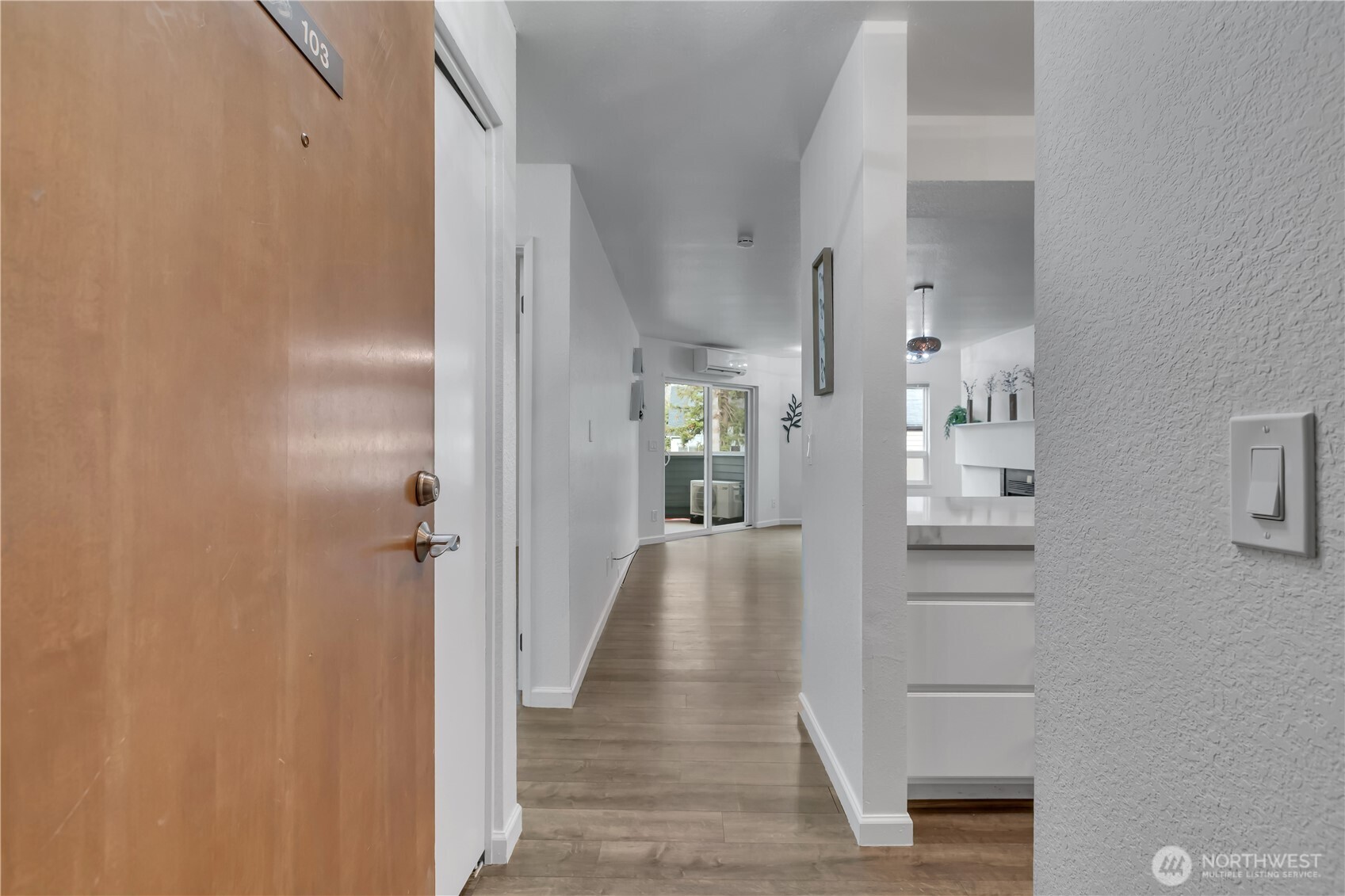 21925 7th Avenue S #A103, Des Moines, WA 98198