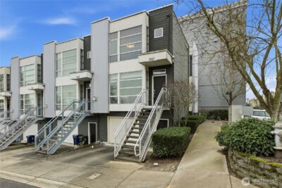 2367 Yakima Court , Tacoma, WA 98405