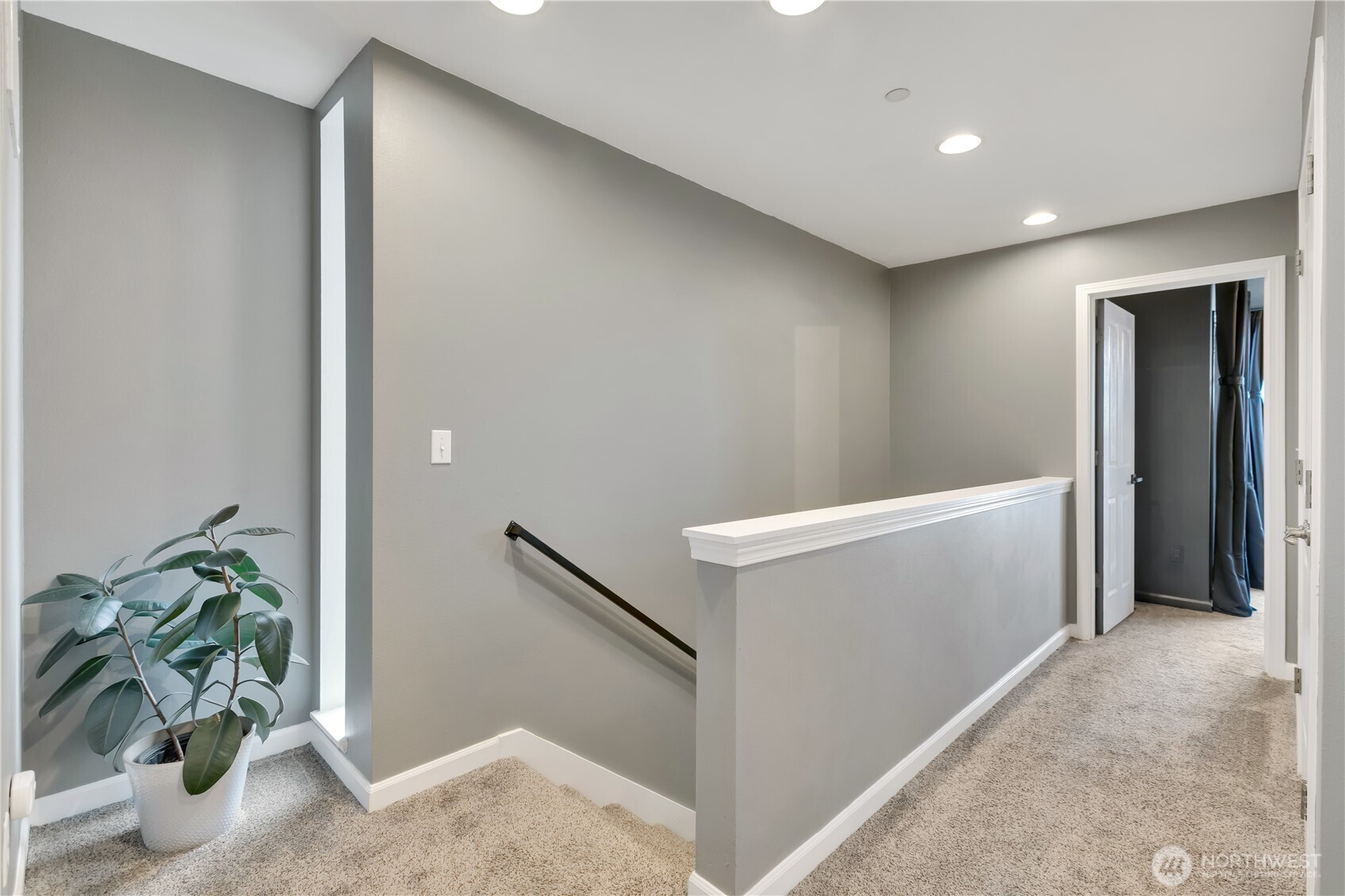 2367 Yakima Court , Tacoma, WA 98405