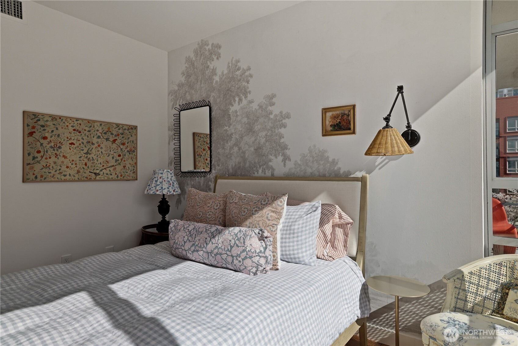 2929 1st Avenue #519, Seattle, WA 98121-3024