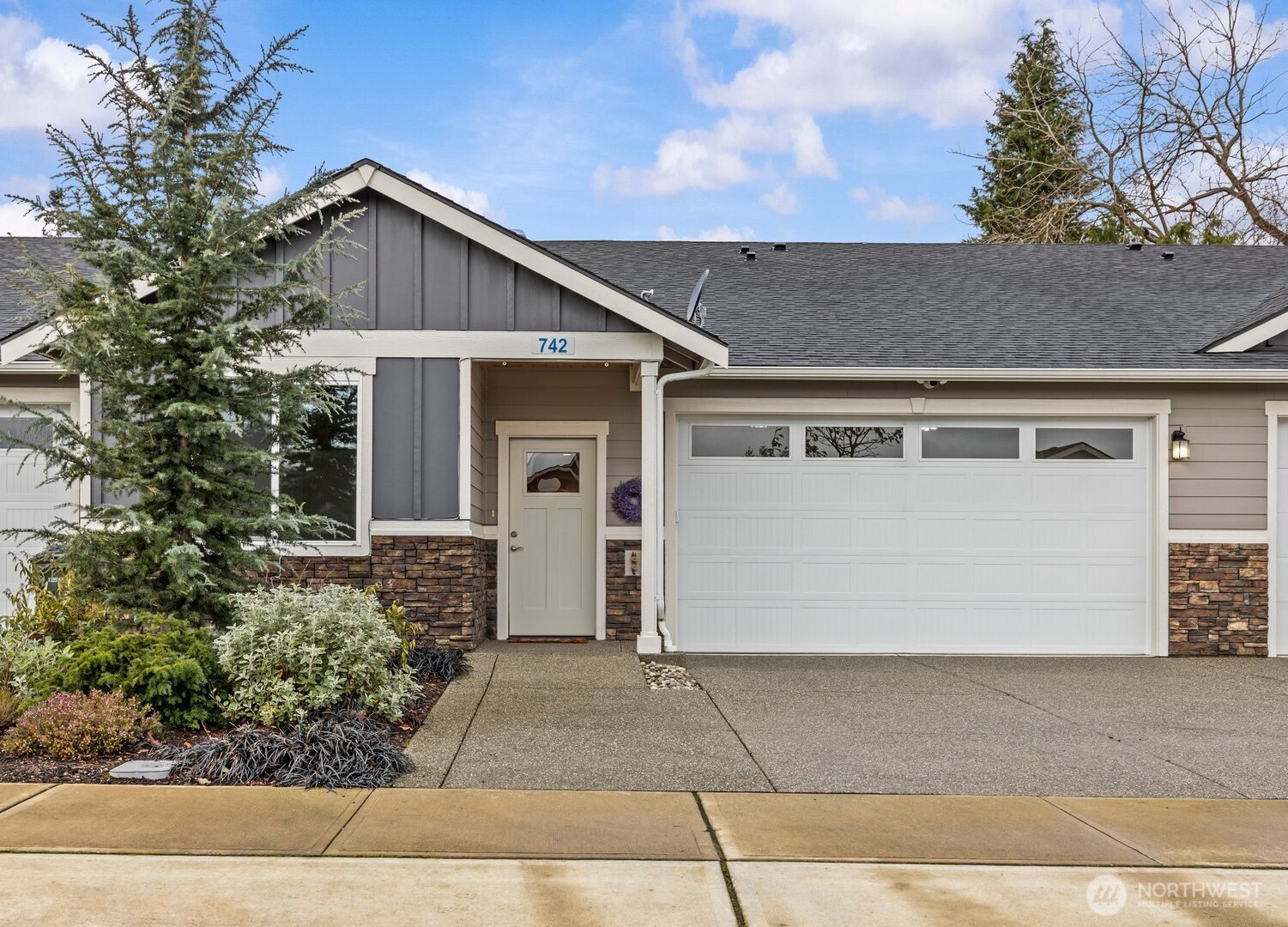 742 Parkland Loop , Sedro Woolley, WA 98284