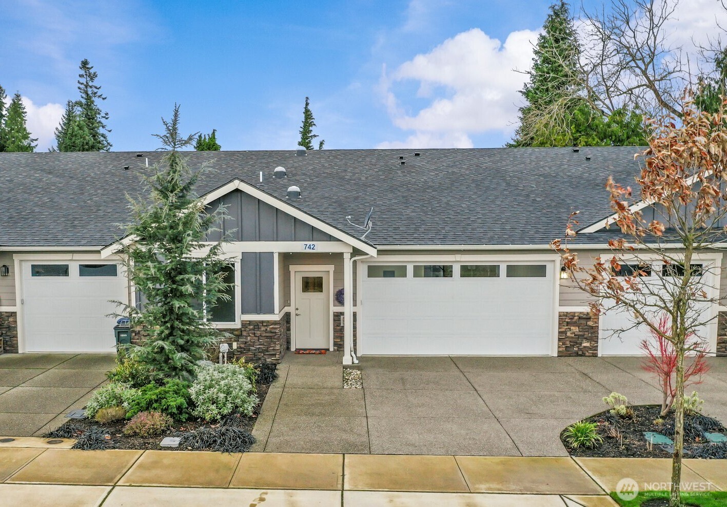 742 Parkland Loop , Sedro Woolley, WA 98284