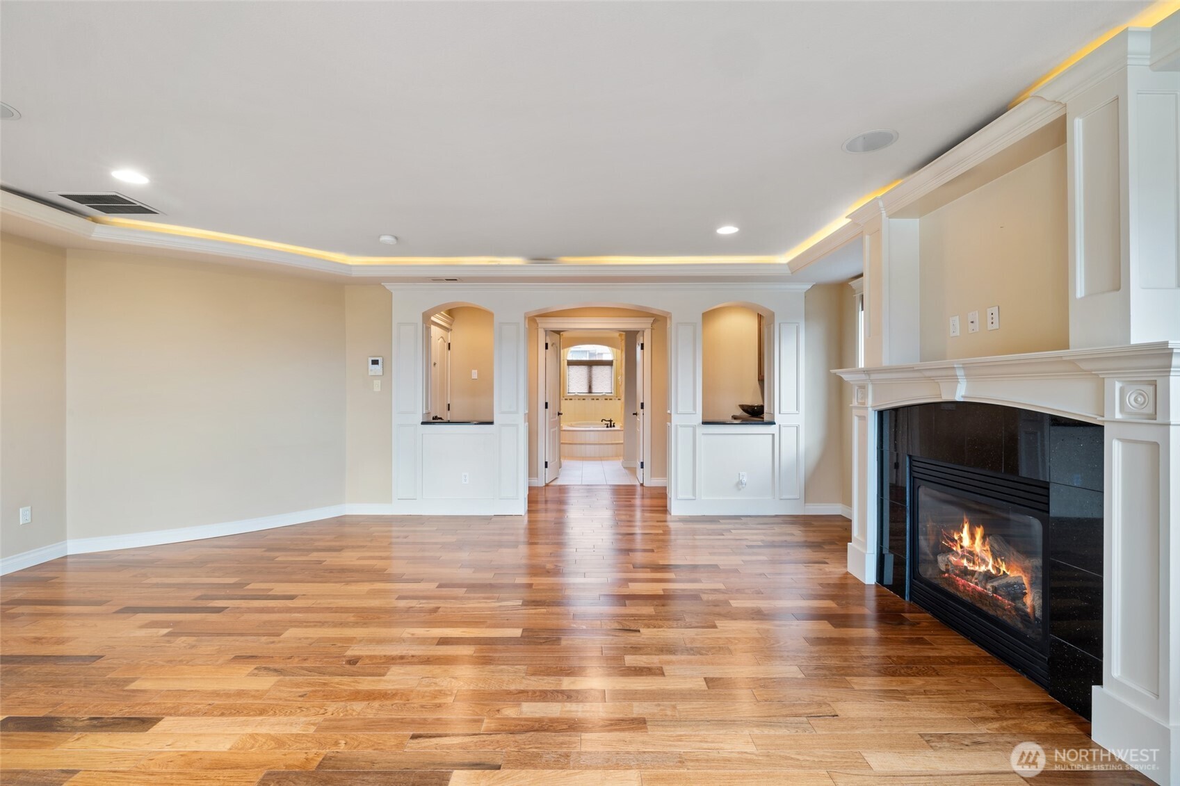 7613 N 10th Street , Tacoma, WA 98406