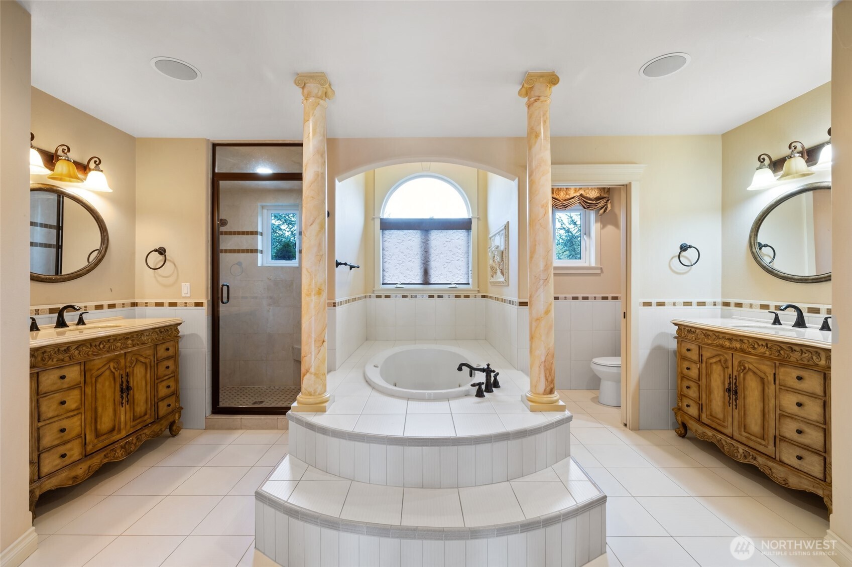 7613 N 10th Street , Tacoma, WA 98406