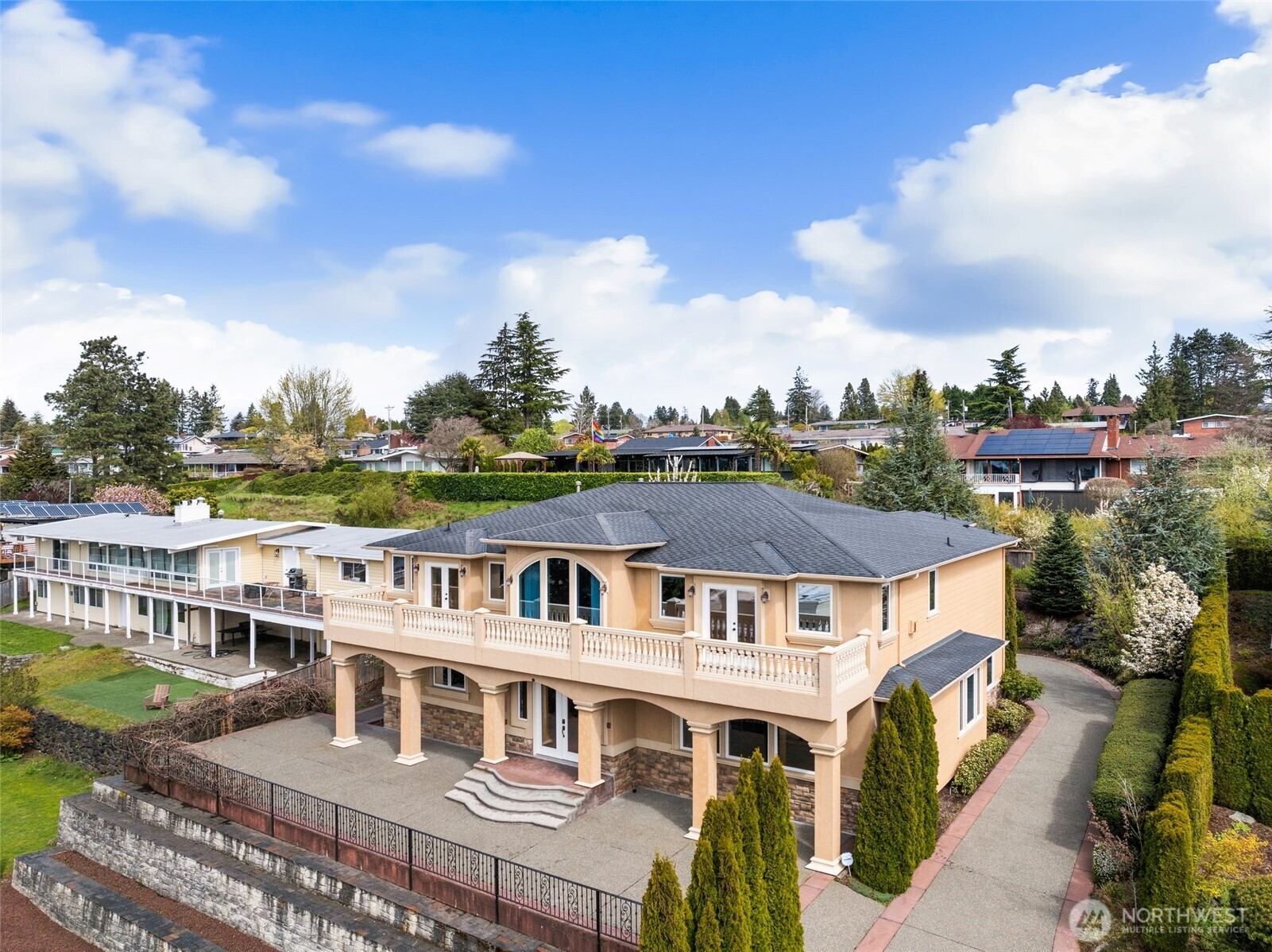 7613 N 10th Street , Tacoma, WA 98406