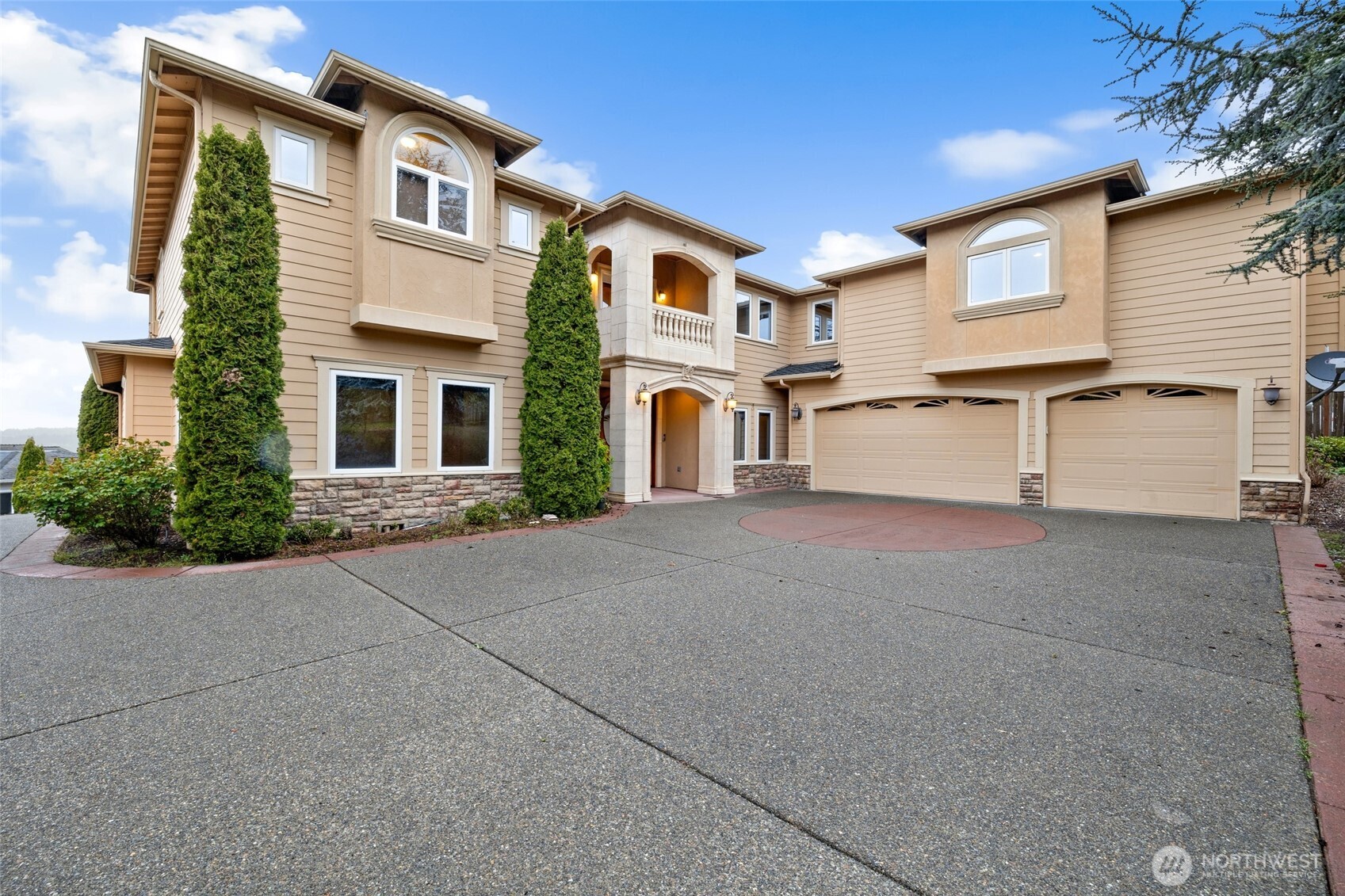 7613 N 10th Street , Tacoma, WA 98406