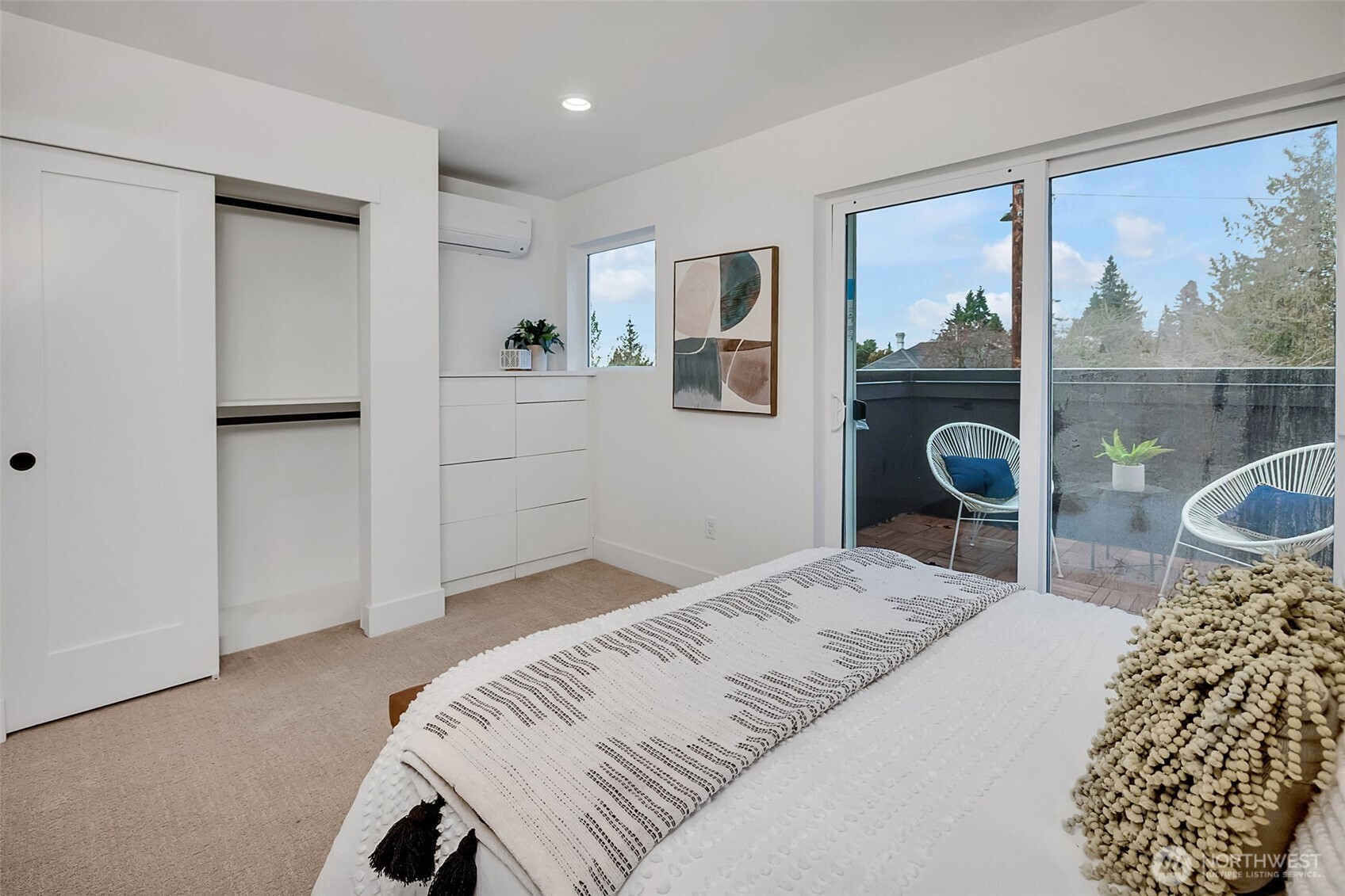 6400 Fauntleroy Way SW, Seattle, WA 98136-1855