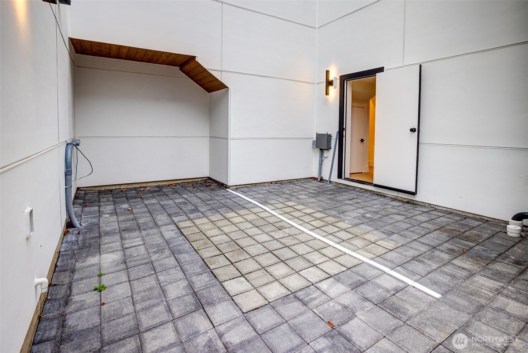 6400 Fauntleroy Way SW, Seattle, WA 98136-1855