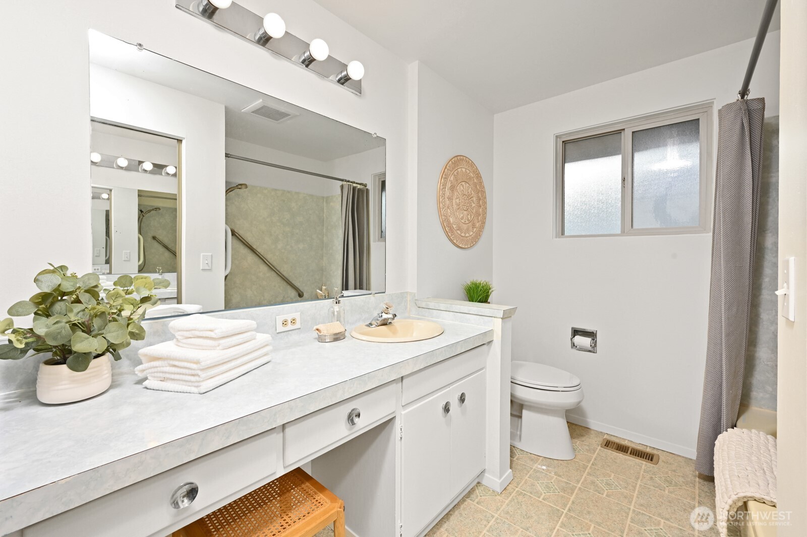 2315 N 171st Street , Shoreline, WA 98133