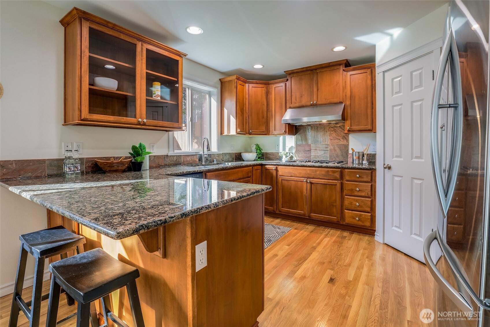 725 N 198th Street , Shoreline, WA 98133