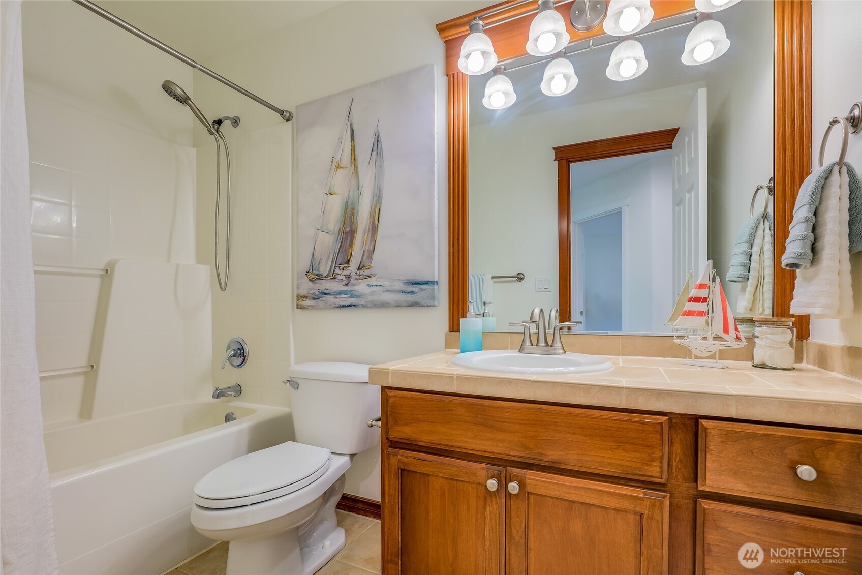 725 N 198th Street , Shoreline, WA 98133