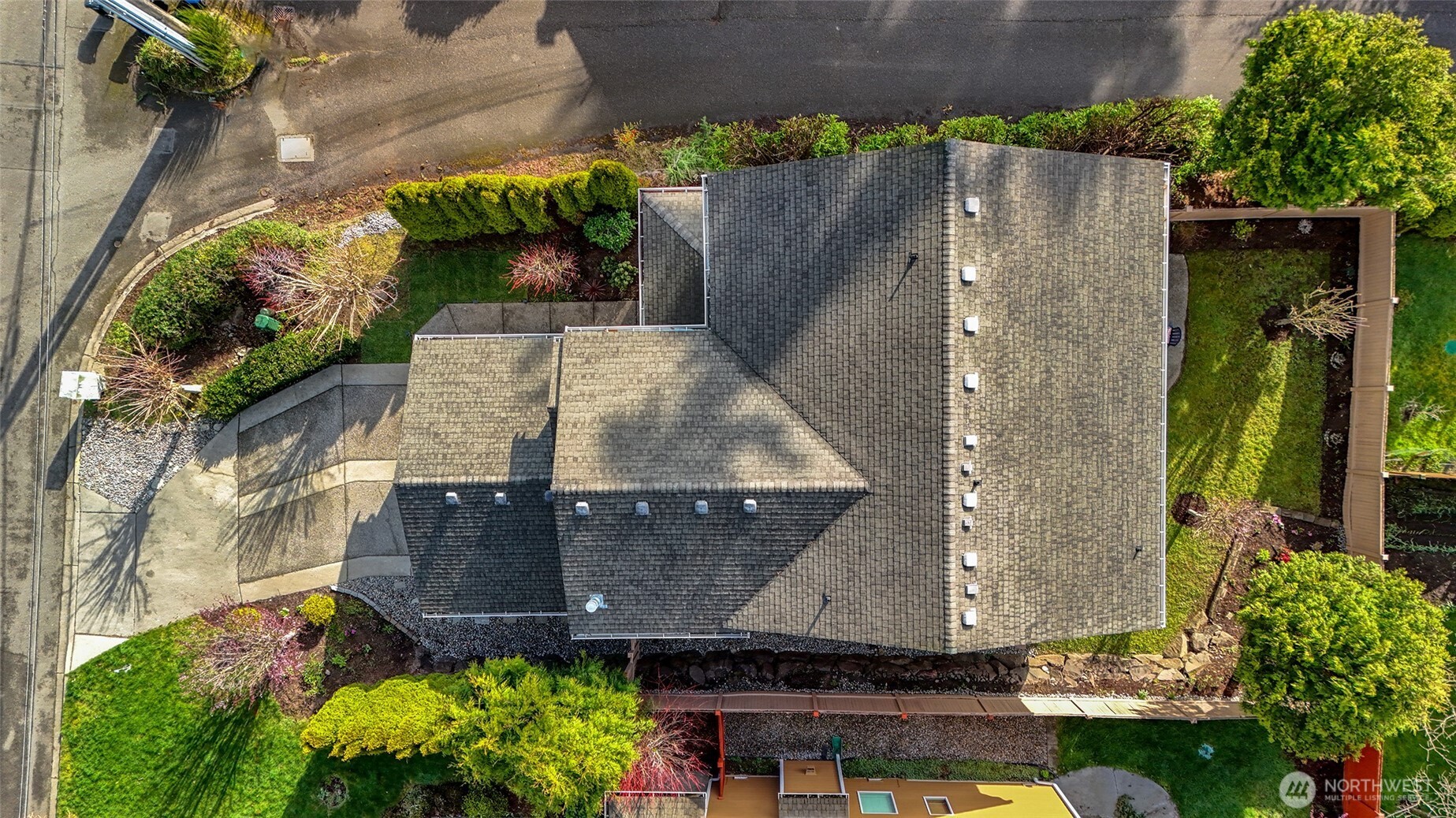 725 N 198th Street , Shoreline, WA 98133