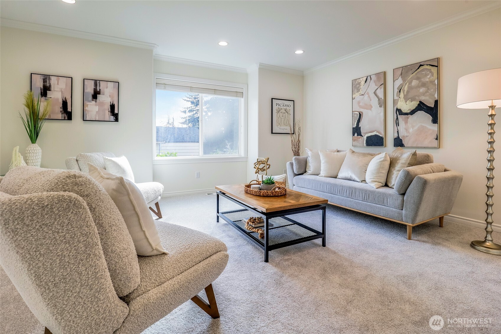 725 N 198th Street , Shoreline, WA 98133