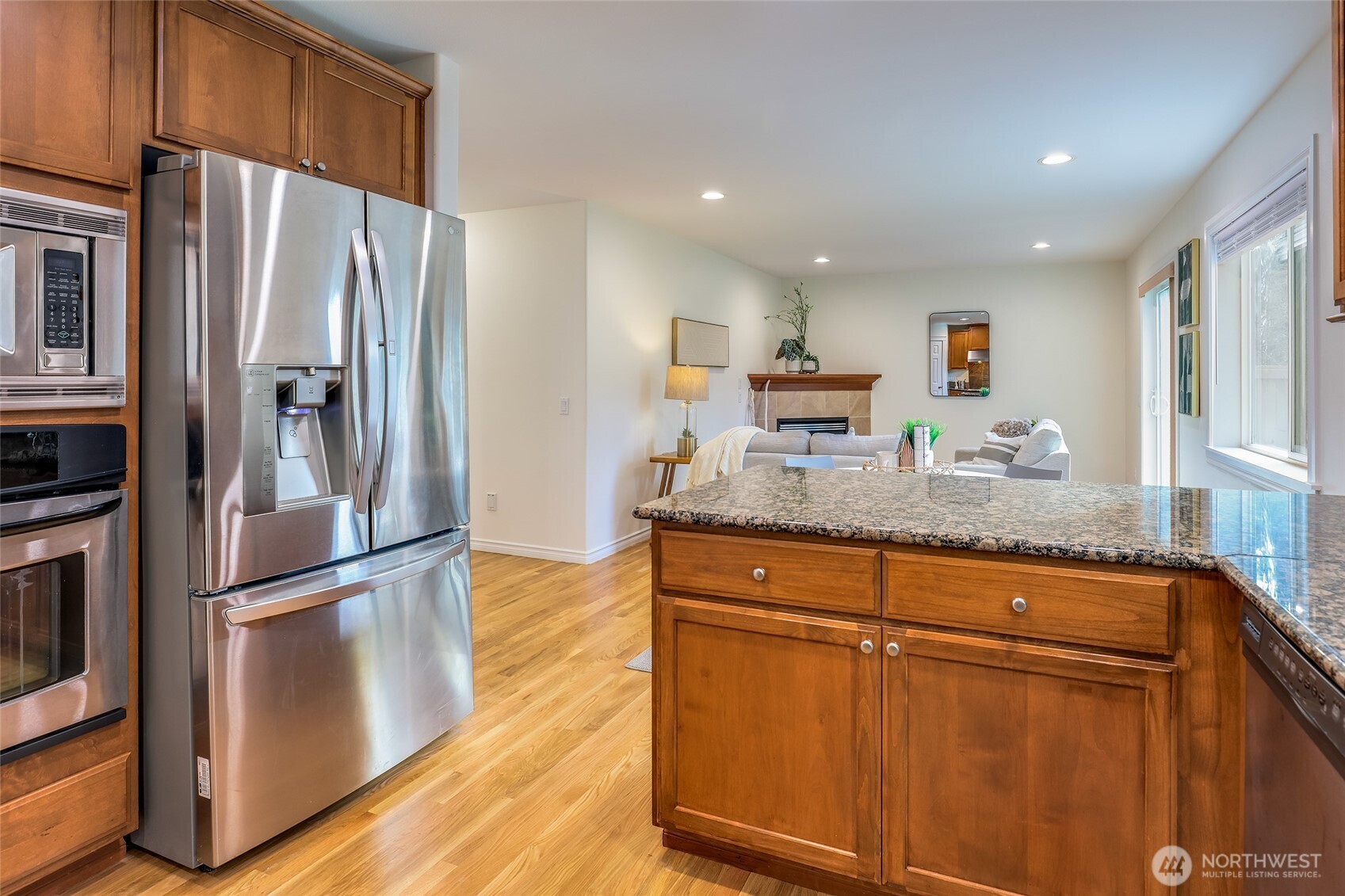 725 N 198th Street , Shoreline, WA 98133