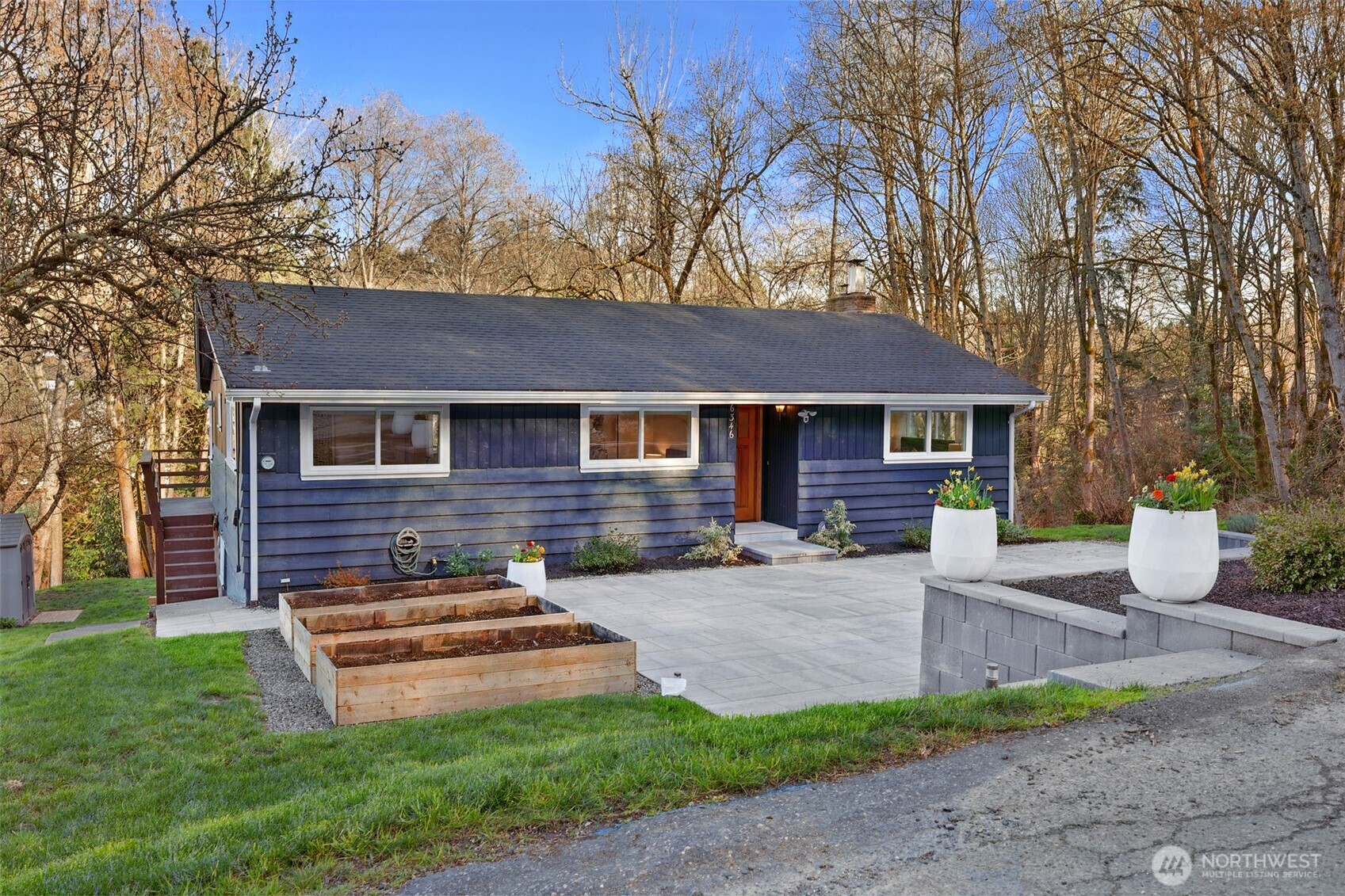 6346 26th Avenue SW, Seattle, WA 98106-1667