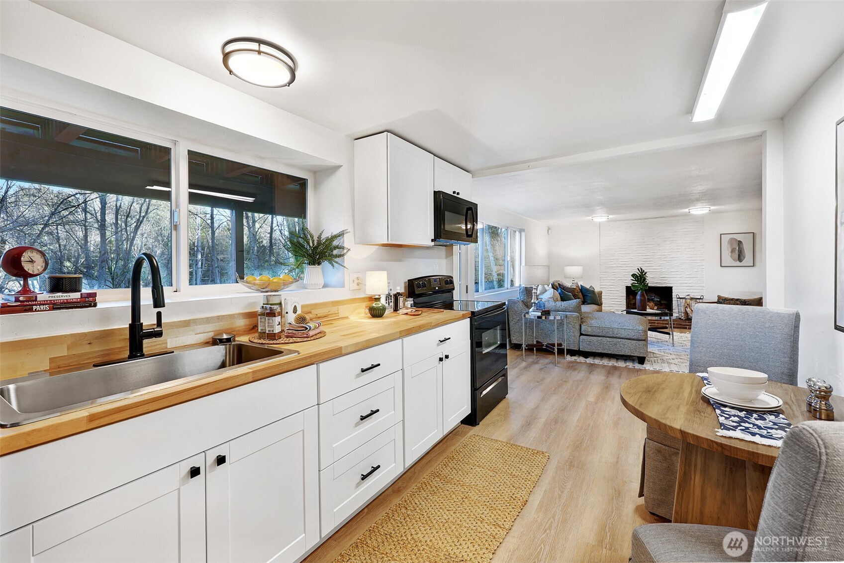 6346 26th Avenue SW, Seattle, WA 98106-1667