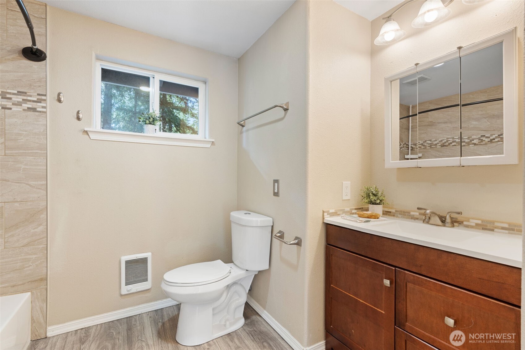 22424 Bluewater Drive SE, Yelm, WA 98597-9377