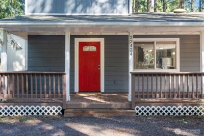 22424 Bluewater Drive SE, Yelm, WA 98597-9377 - Photo 2