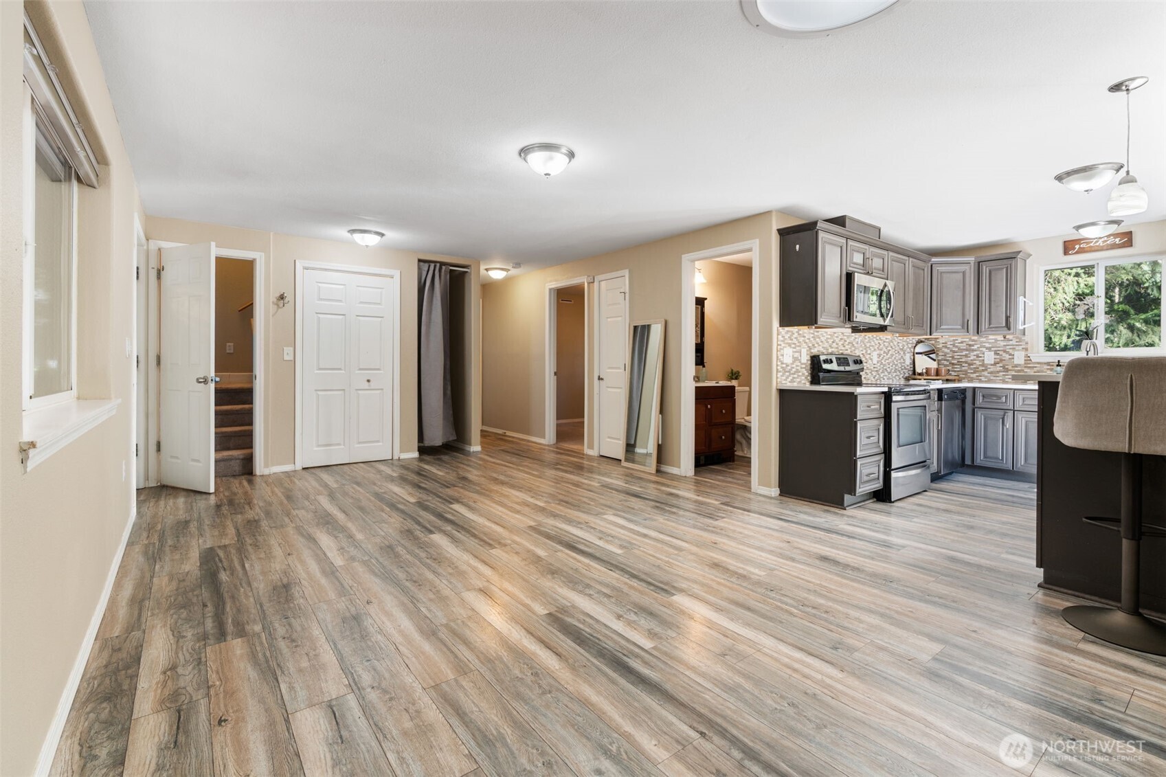 22424 Bluewater Drive SE, Yelm, WA 98597-9377