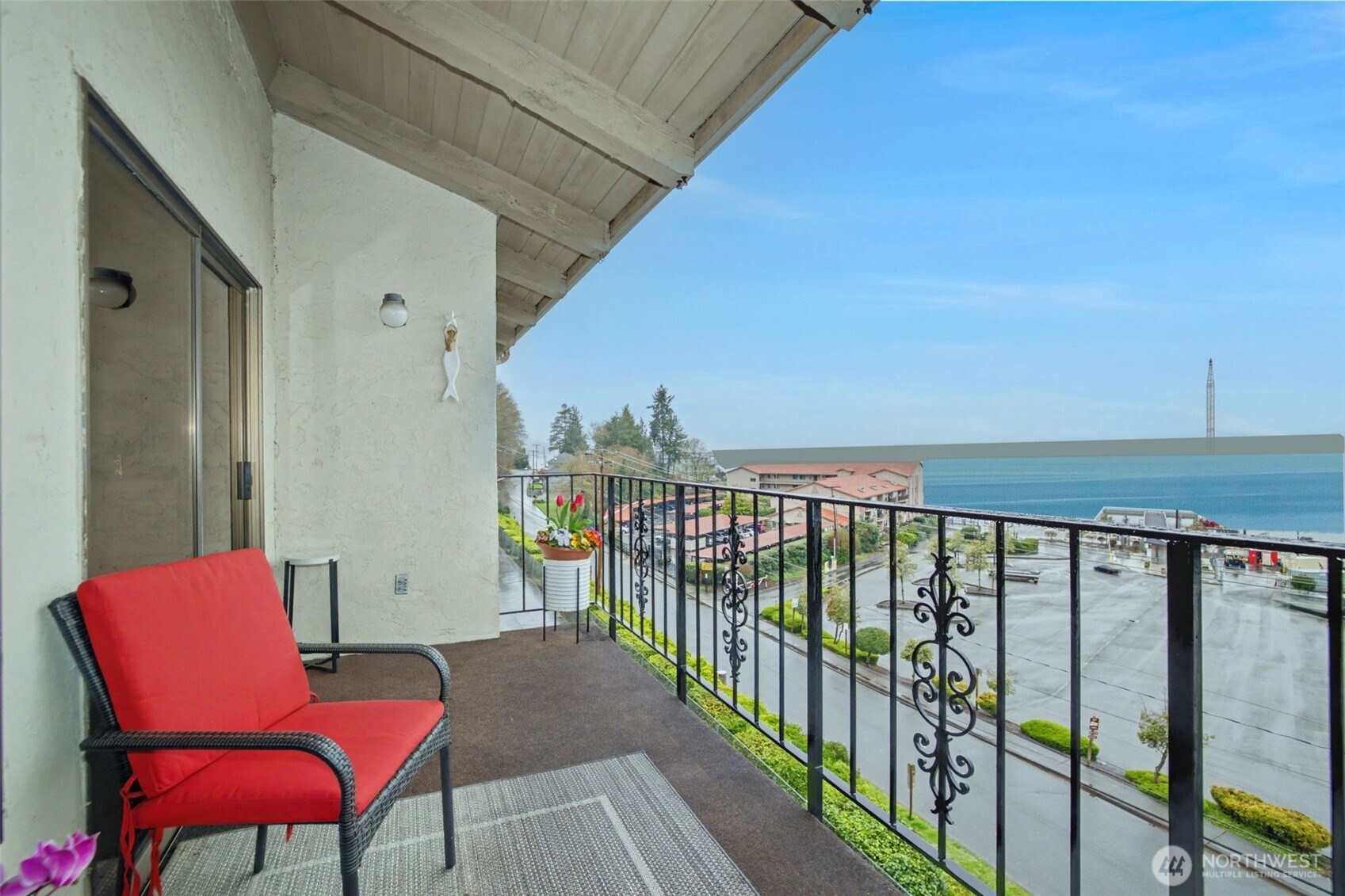 28313 Redondo Way S #310, Des Moines, WA 98198