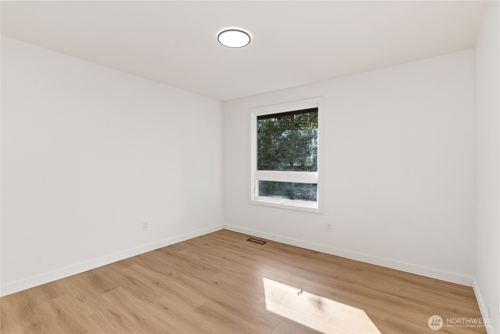 5310 144th Place SW, Edmonds, WA 98026-3825