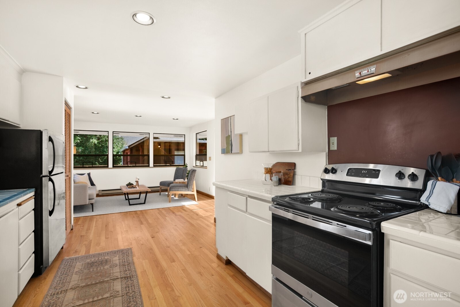 4015 W Prosper Street , Seattle, WA 98199