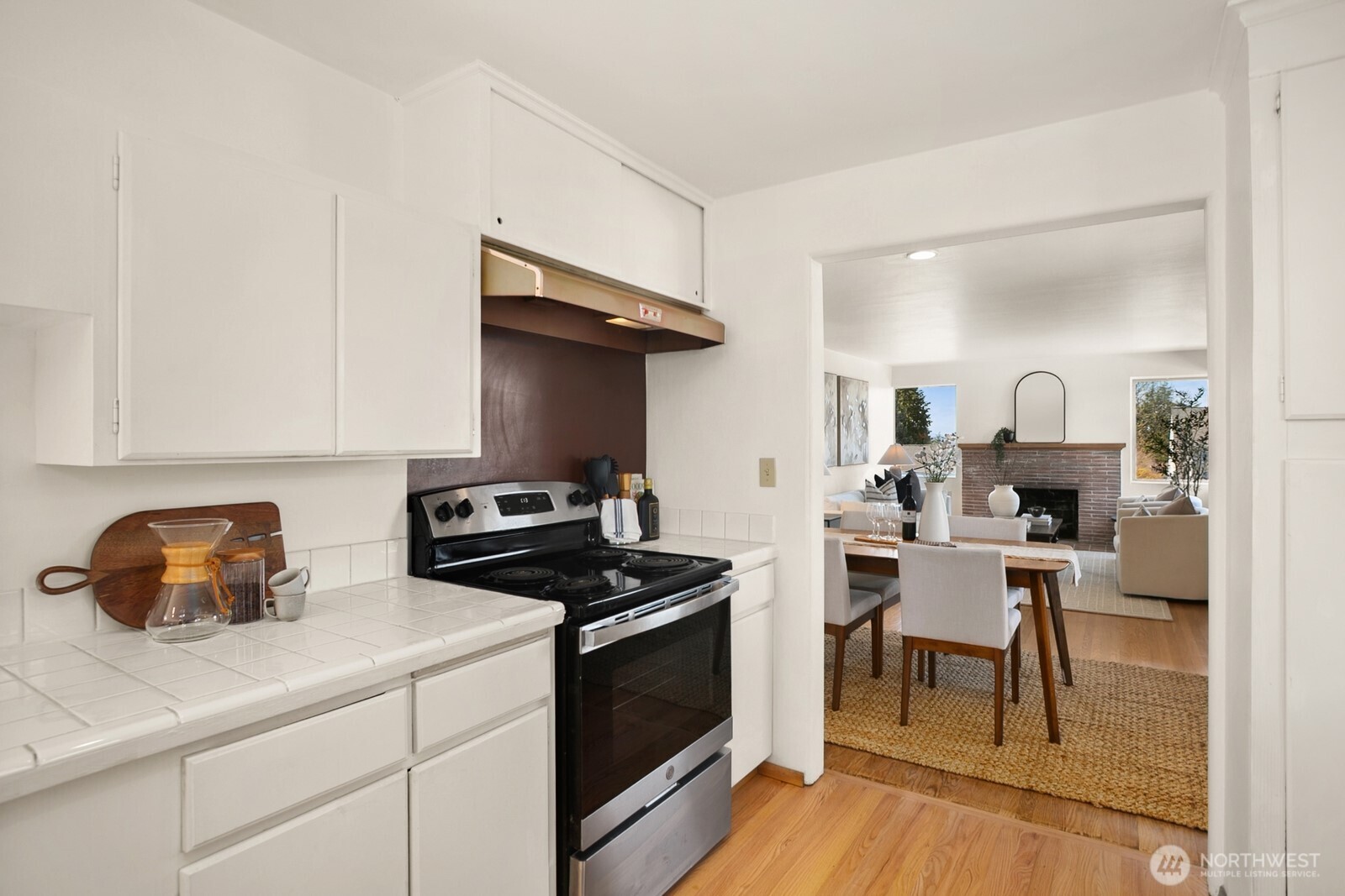 4015 W Prosper Street , Seattle, WA 98199