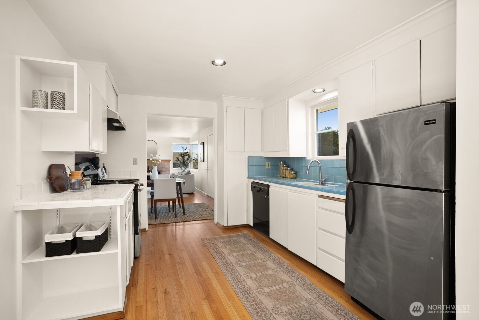 4015 W Prosper Street , Seattle, WA 98199