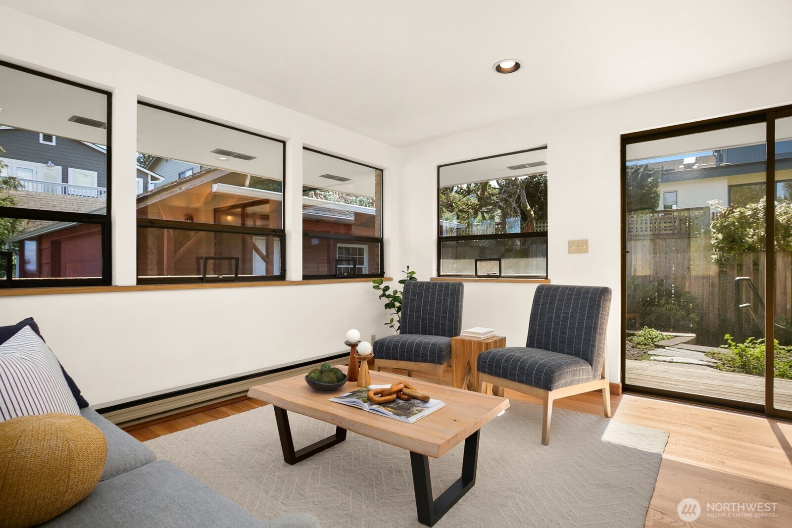 4015 W Prosper Street , Seattle, WA 98199