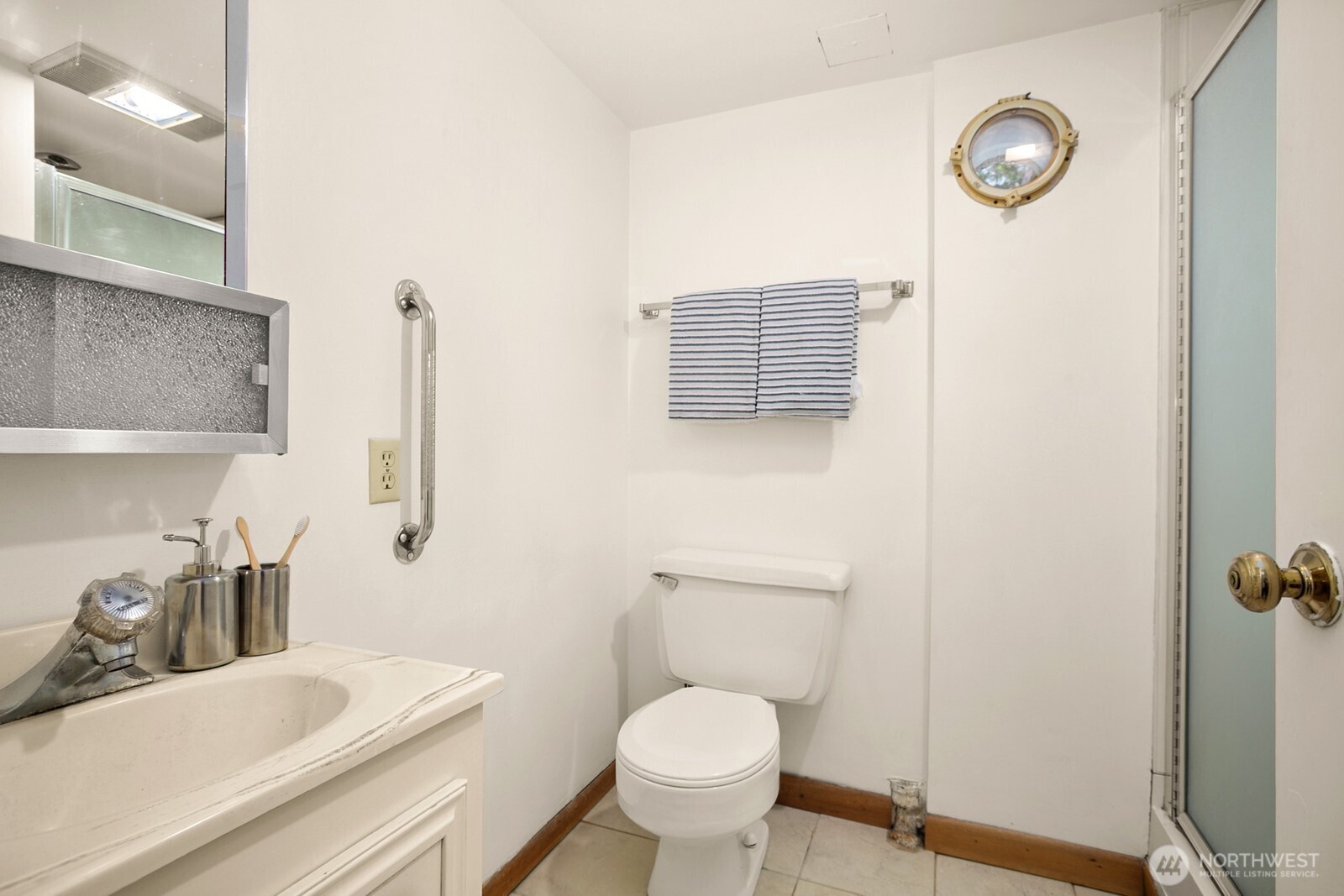 4015 W Prosper Street , Seattle, WA 98199