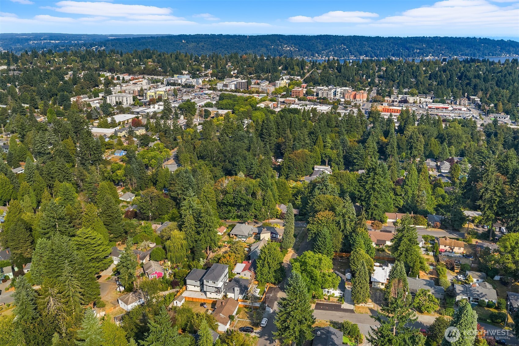 2032 NE 123rd Street , Seattle, WA 98125