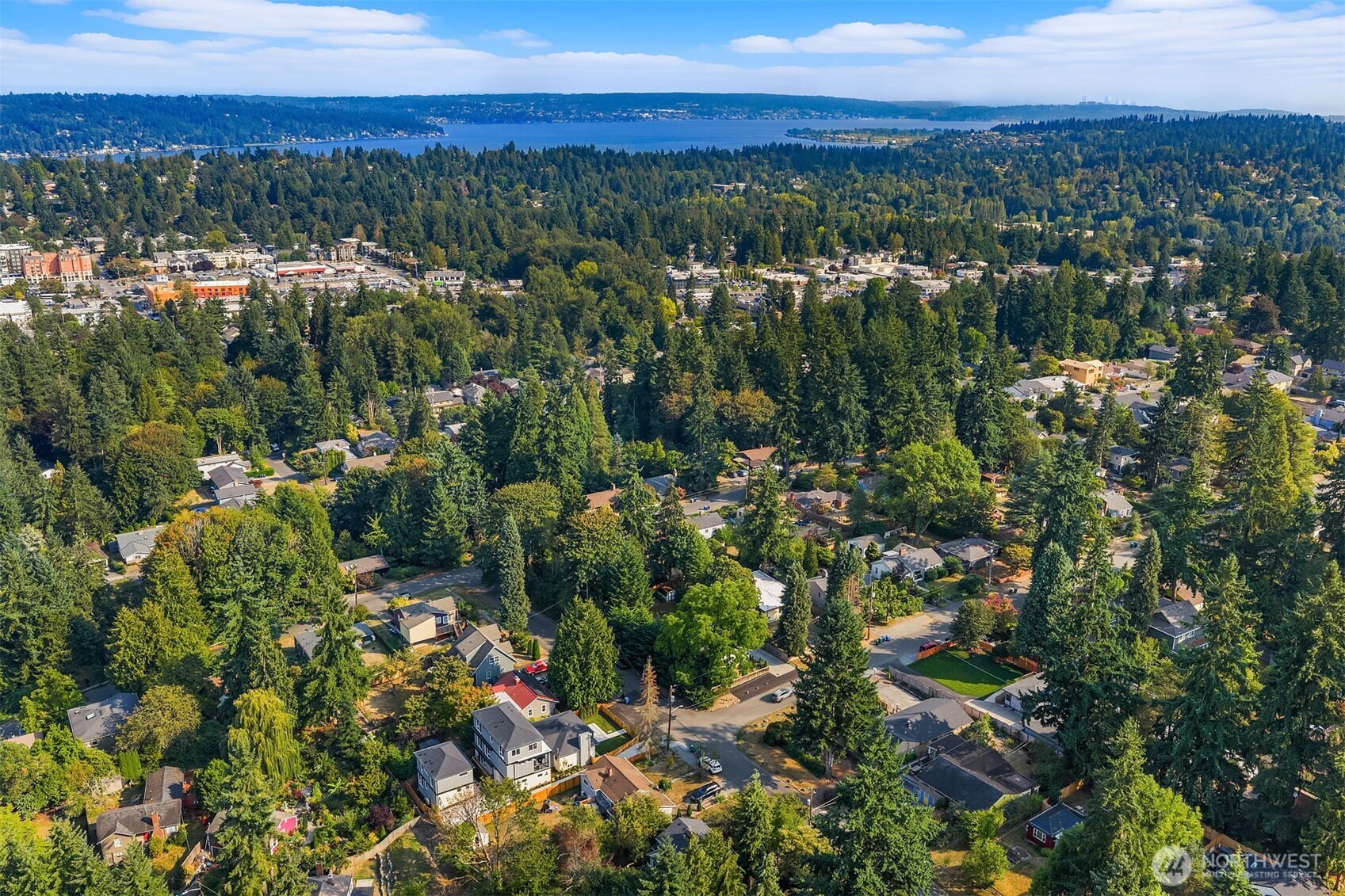 2032 NE 123rd Street , Seattle, WA 98125