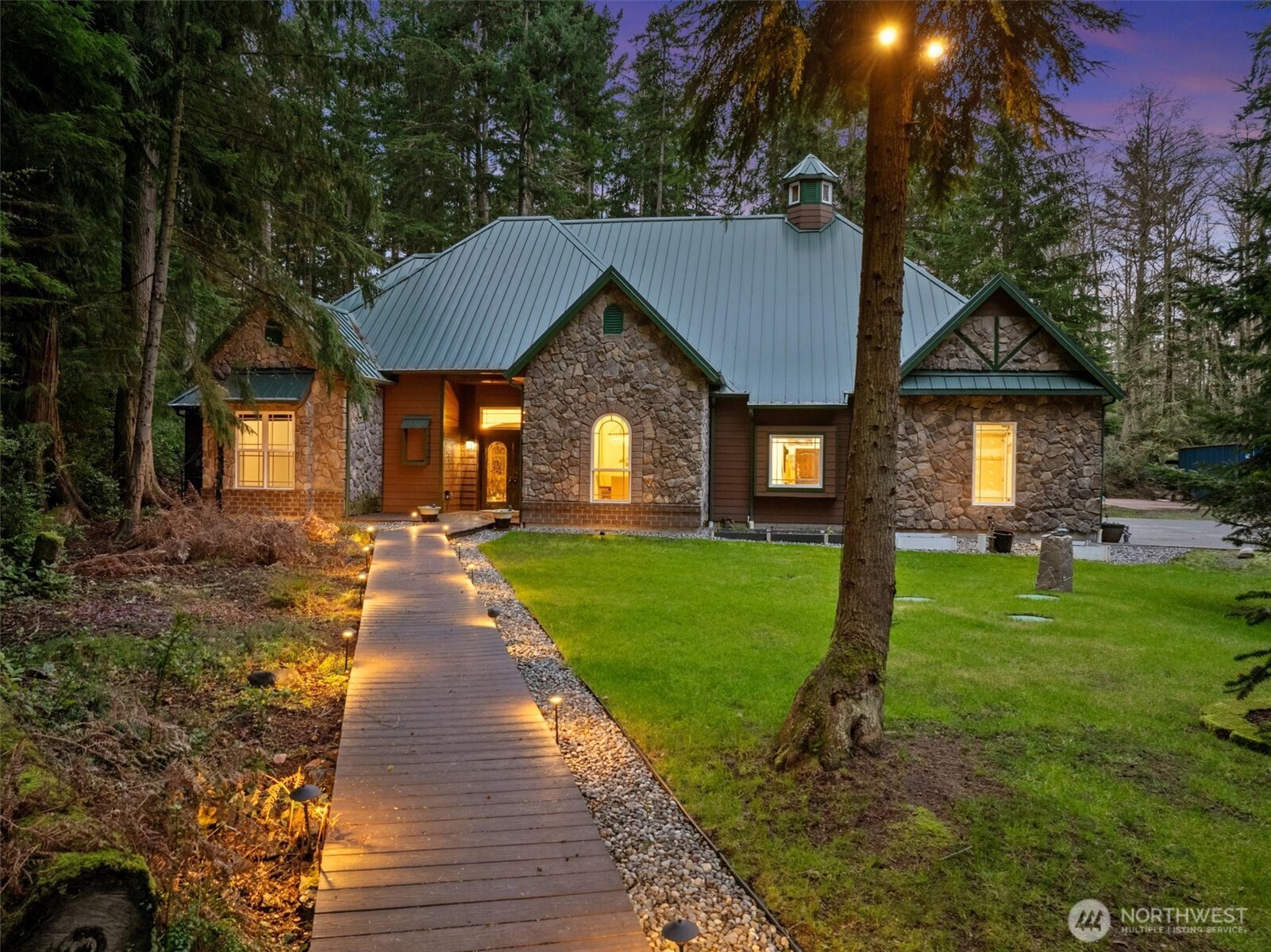 1059 Evergreen Lane , Freeland, WA 98249