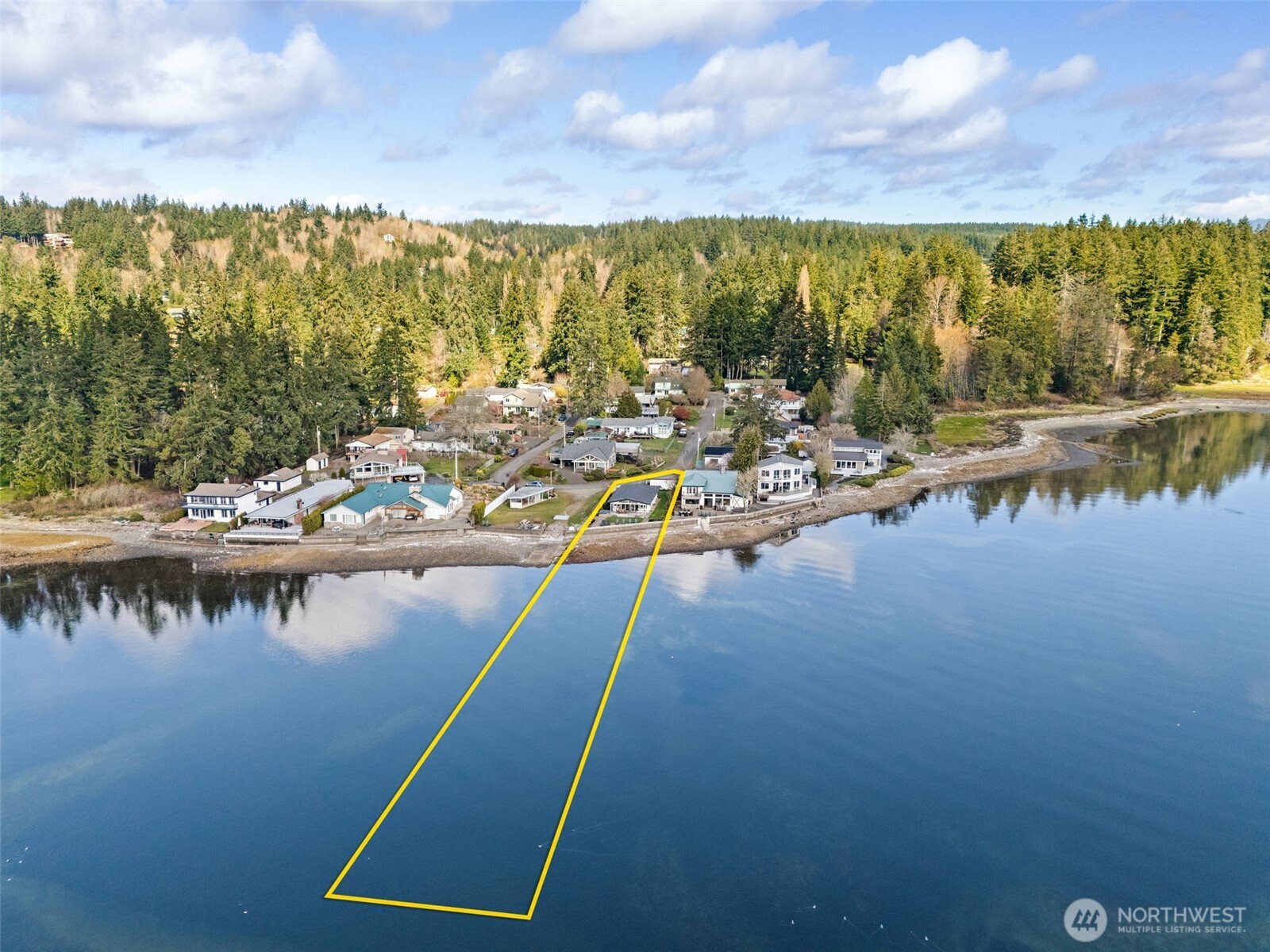 101 NE Lynnwood Loop , Belfair, WA 98528