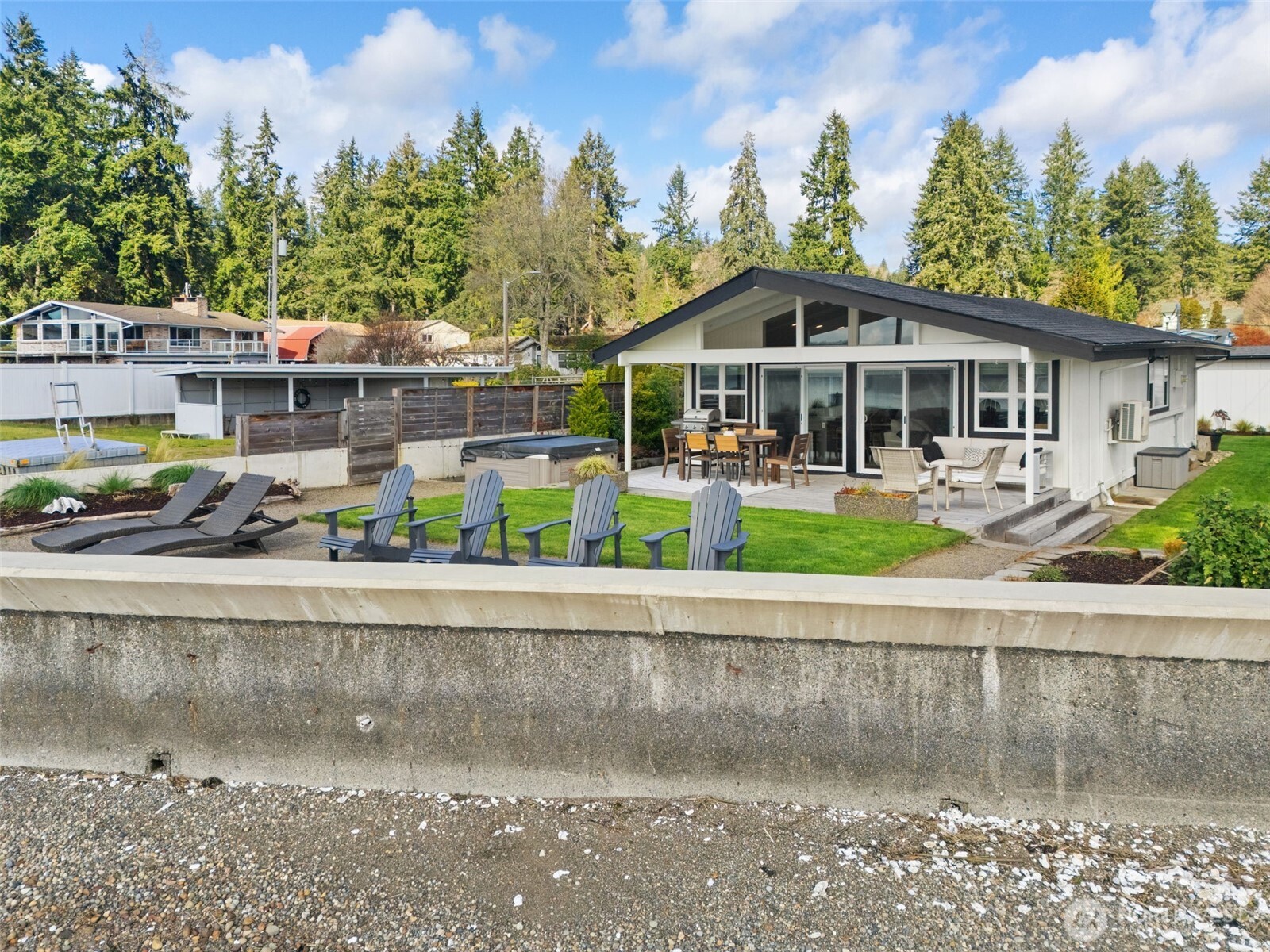 101 NE Lynnwood Loop , Belfair, WA 98528