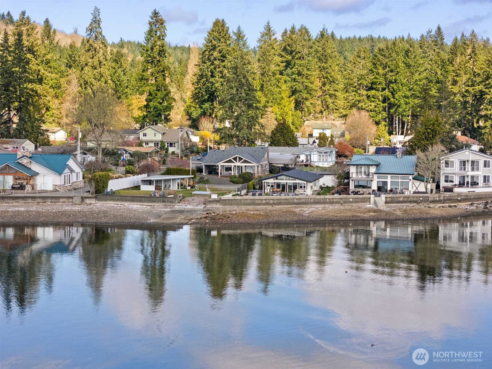 101 NE Lynnwood Loop , Belfair, WA 98528