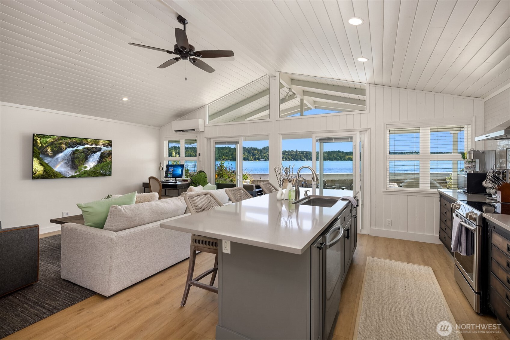 101 NE Lynnwood Loop , Belfair, WA 98528