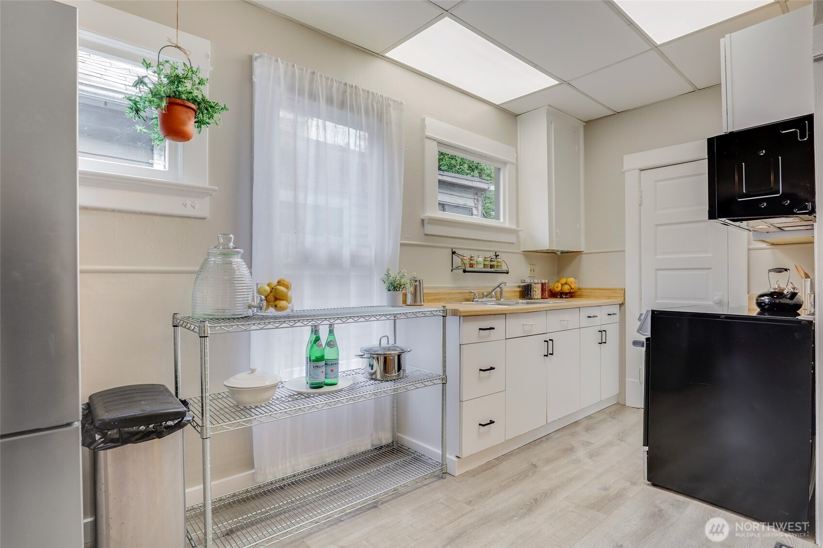 5248 11th Avenue NE, Seattle, WA 98105